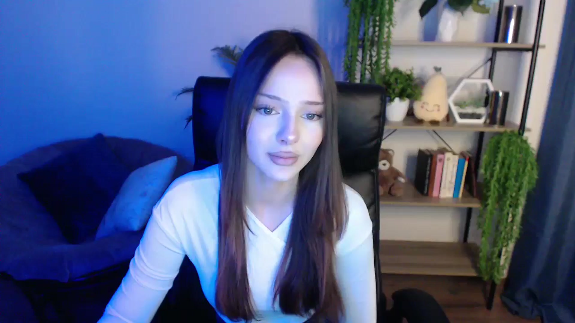 Gallery image thumbnail from KateManelli's myfreecams stream on, 02/24/2025, 13:23 image 11 of 20