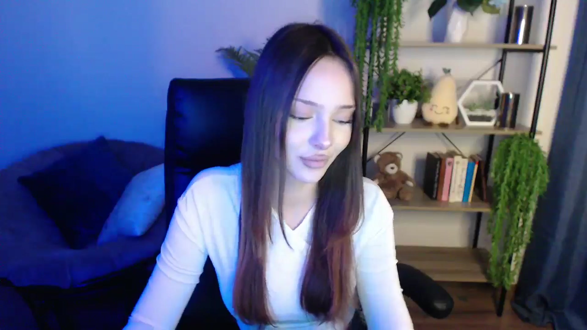 Gallery image thumbnail from KateManelli's myfreecams stream on, 02/24/2025, 13:23 image 7 of 20