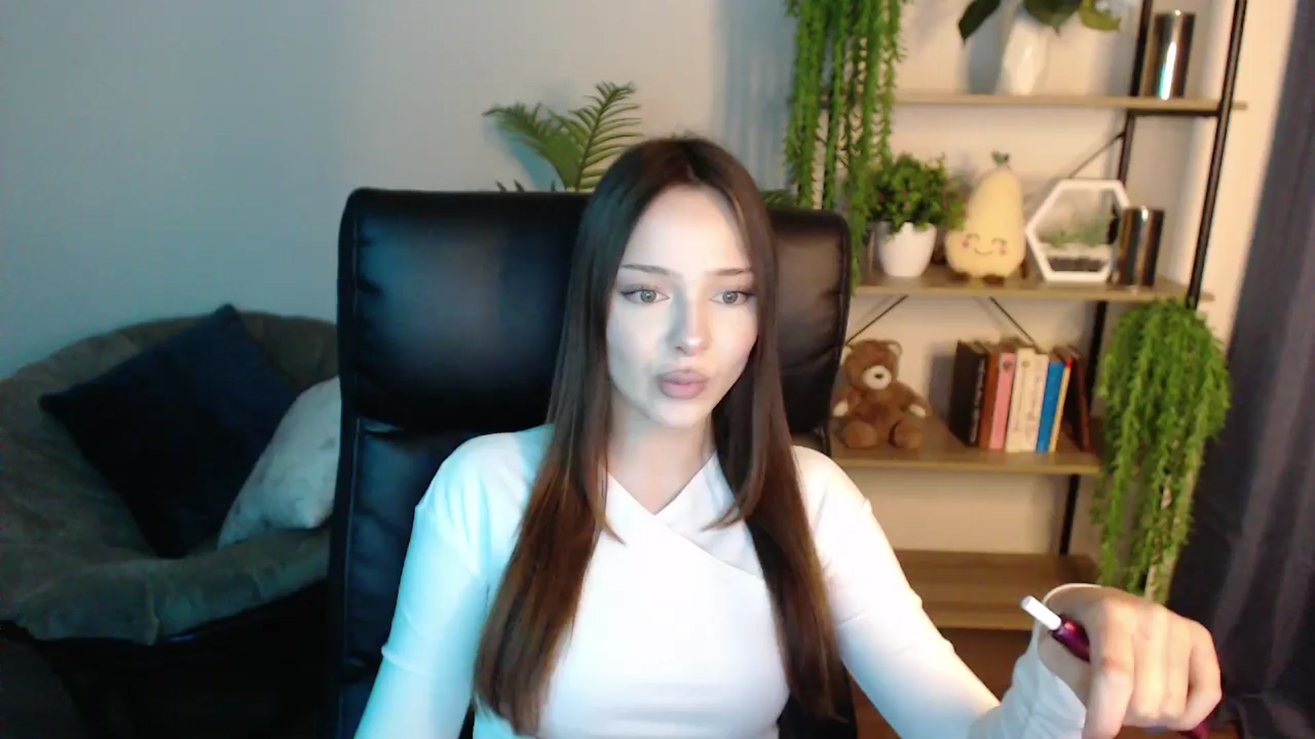 Gallery image thumbnail from KateManelli's myfreecams stream on, 02/24/2025, 14:16 image 19 of 20