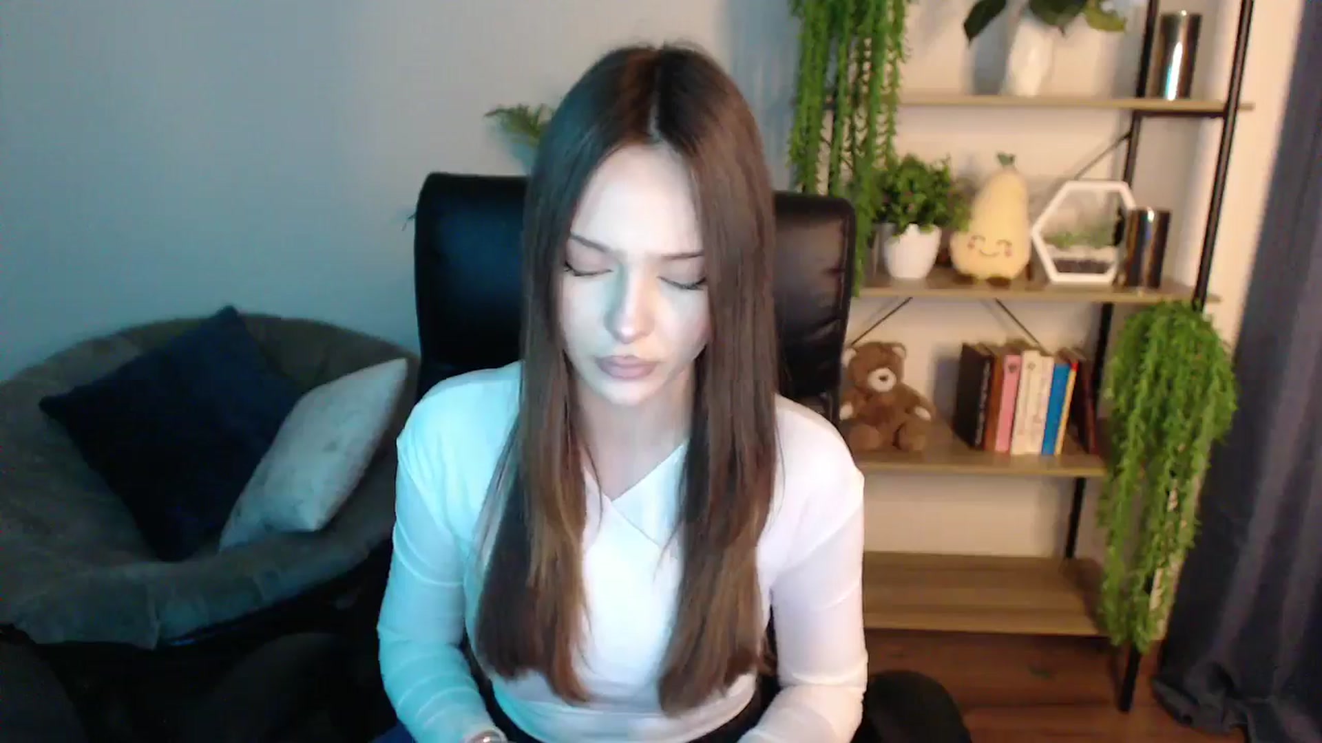 Gallery image thumbnail from KateManelli's myfreecams stream on, 02/24/2025, 14:16 image 3 of 20