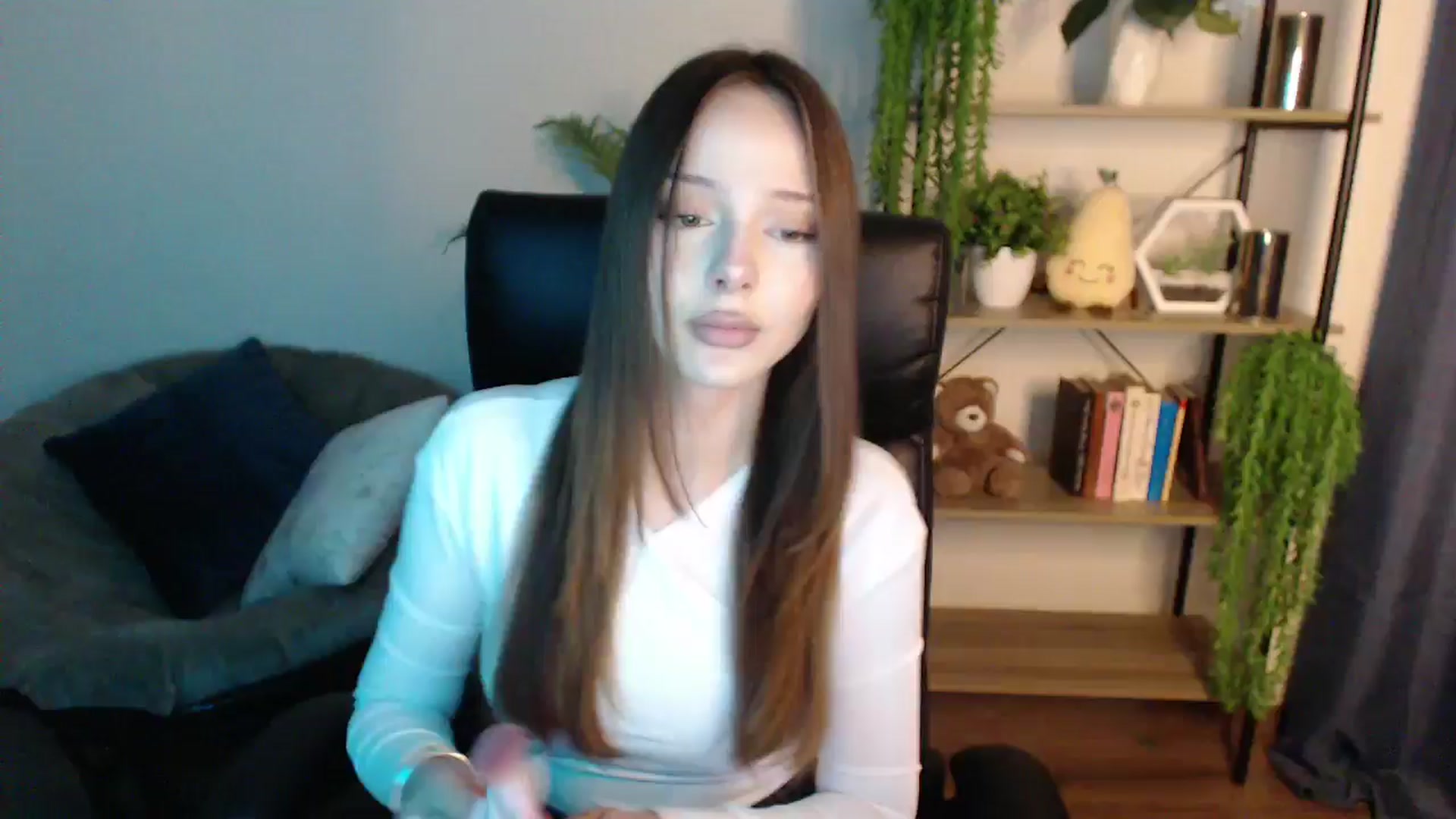 Gallery image thumbnail from KateManelli's myfreecams stream on, 02/24/2025, 14:16 image 4 of 20