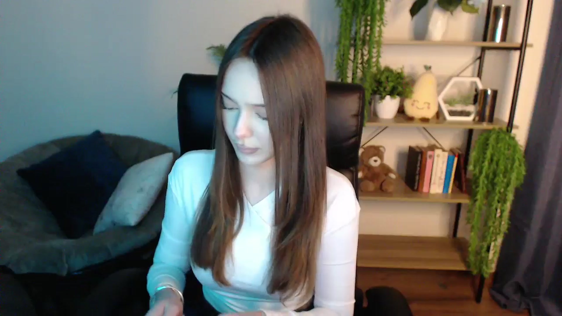 Gallery image thumbnail from KateManelli's myfreecams stream on, 02/24/2025, 14:16 image 5 of 20