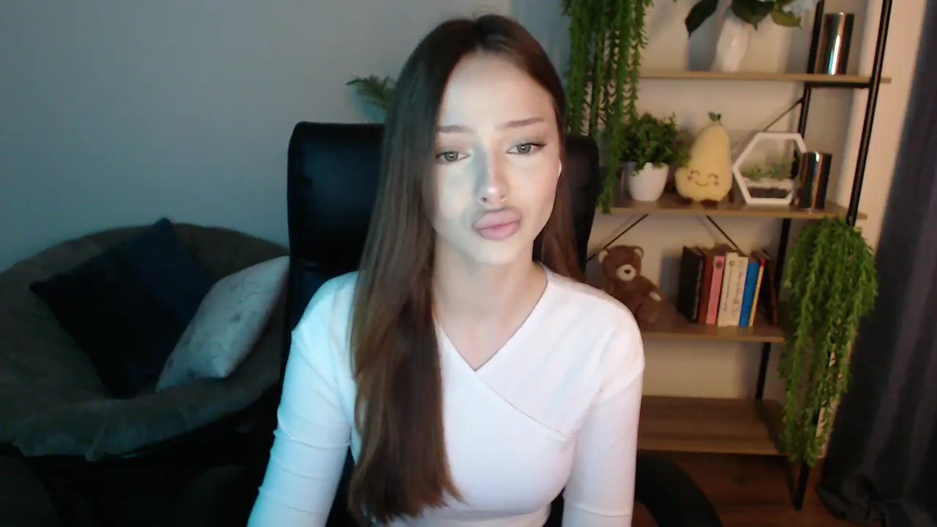 Gallery image thumbnail from KateManelli's myfreecams stream on, 02/25/2025, 09:14 image 5 of 20