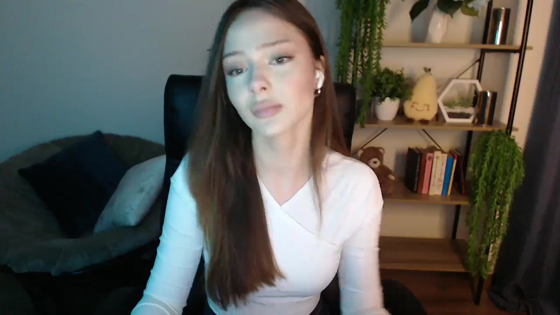 Gallery image thumbnail from KateManelli's myfreecams stream on, 02/25/2025, 09:14 image 8 of 20