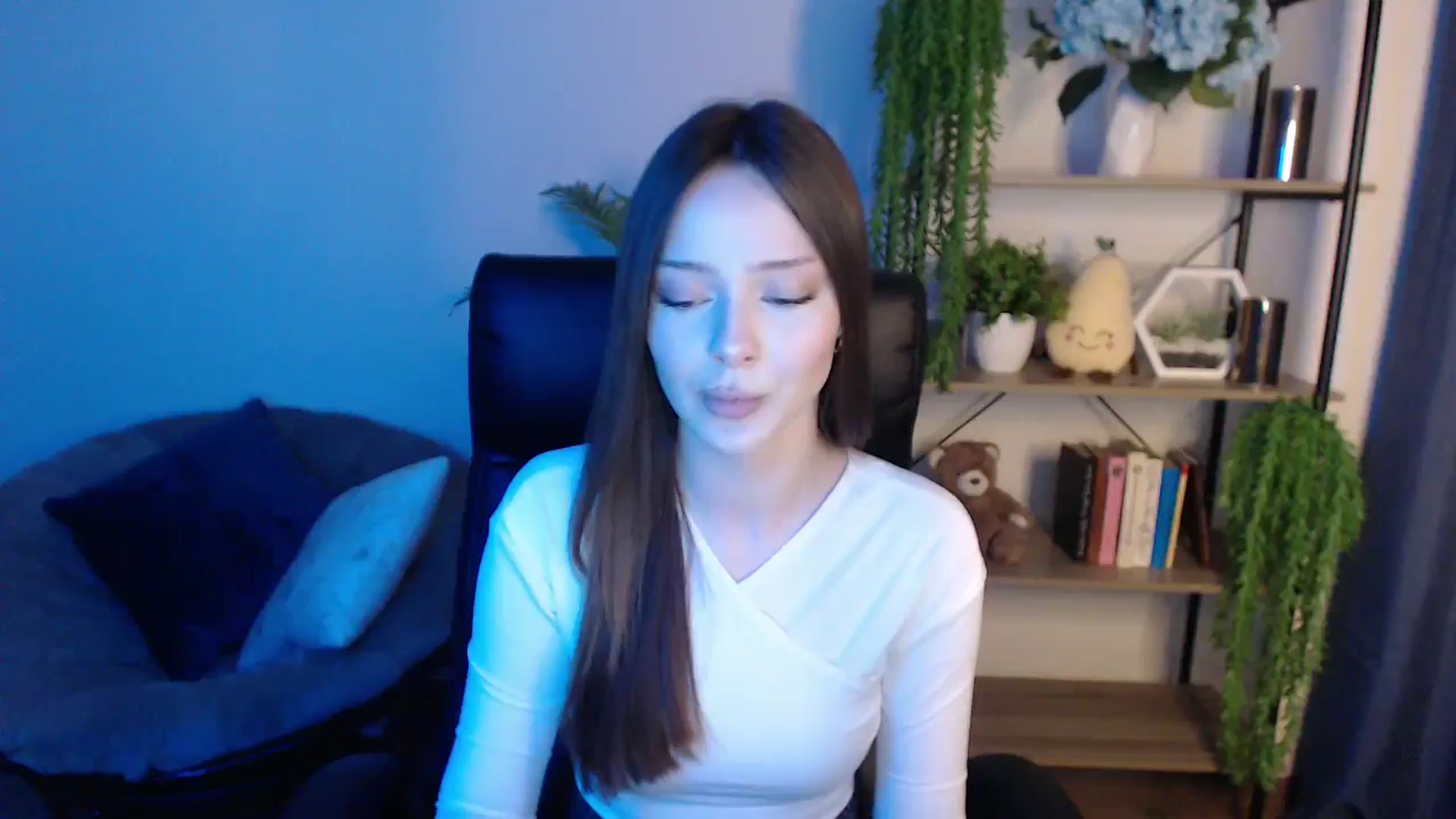 Gallery image thumbnail from KateManelli's myfreecams stream on, 02/25/2025, 11:17 image 7 of 20