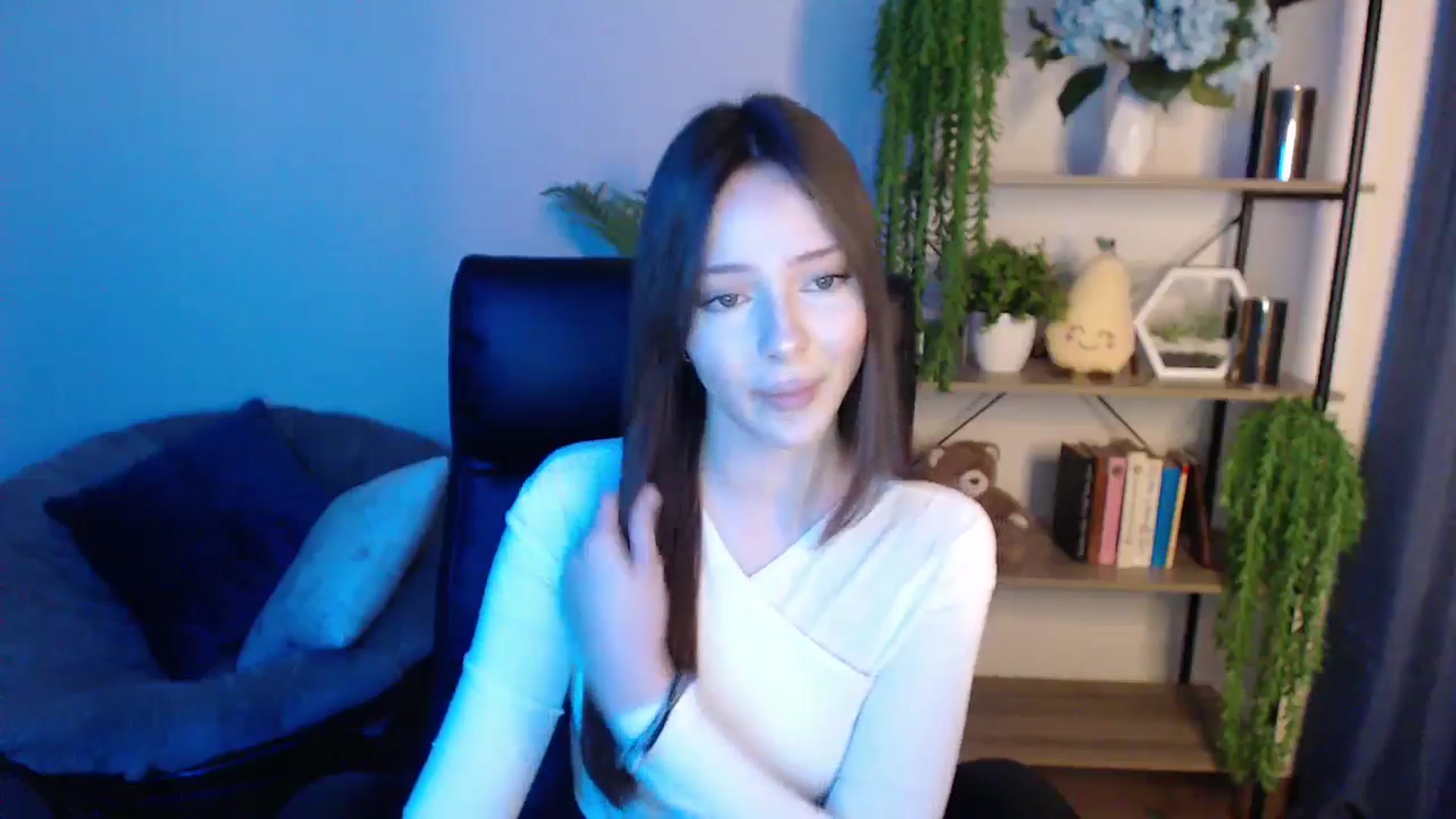 Gallery image thumbnail from KateManelli's myfreecams stream on, 02/25/2025, 11:17 image 12 of 20