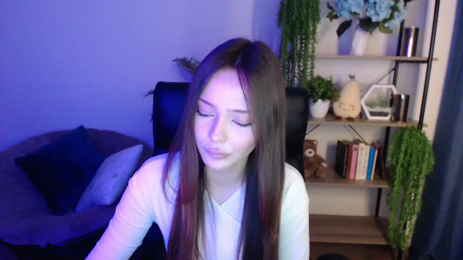 Gallery image thumbnail from KateManelli's myfreecams stream on, 02/25/2025, 11:17 image 2 of 20