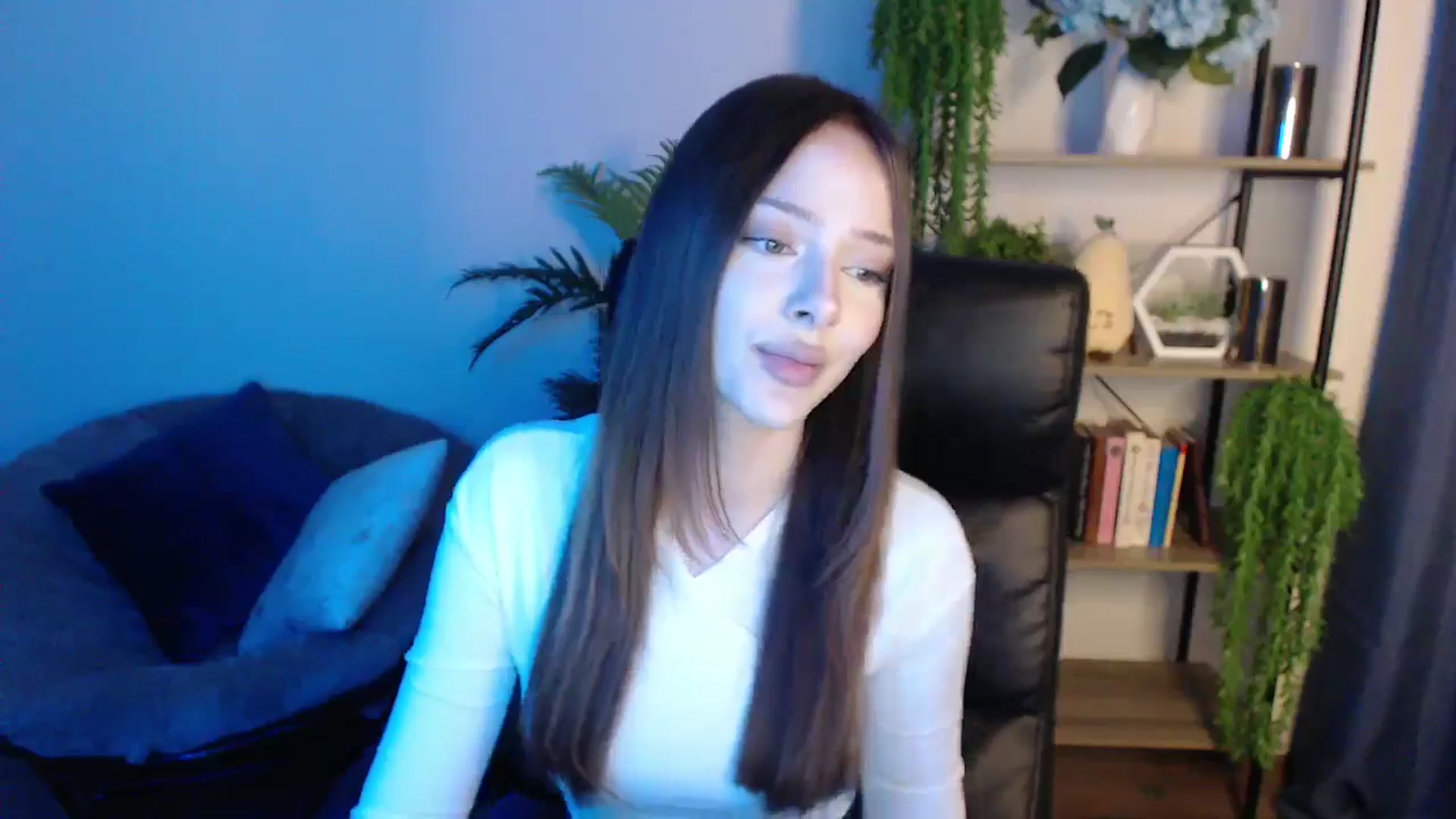 Gallery image thumbnail from KateManelli's myfreecams stream on, 02/25/2025, 12:02 image 2 of 20