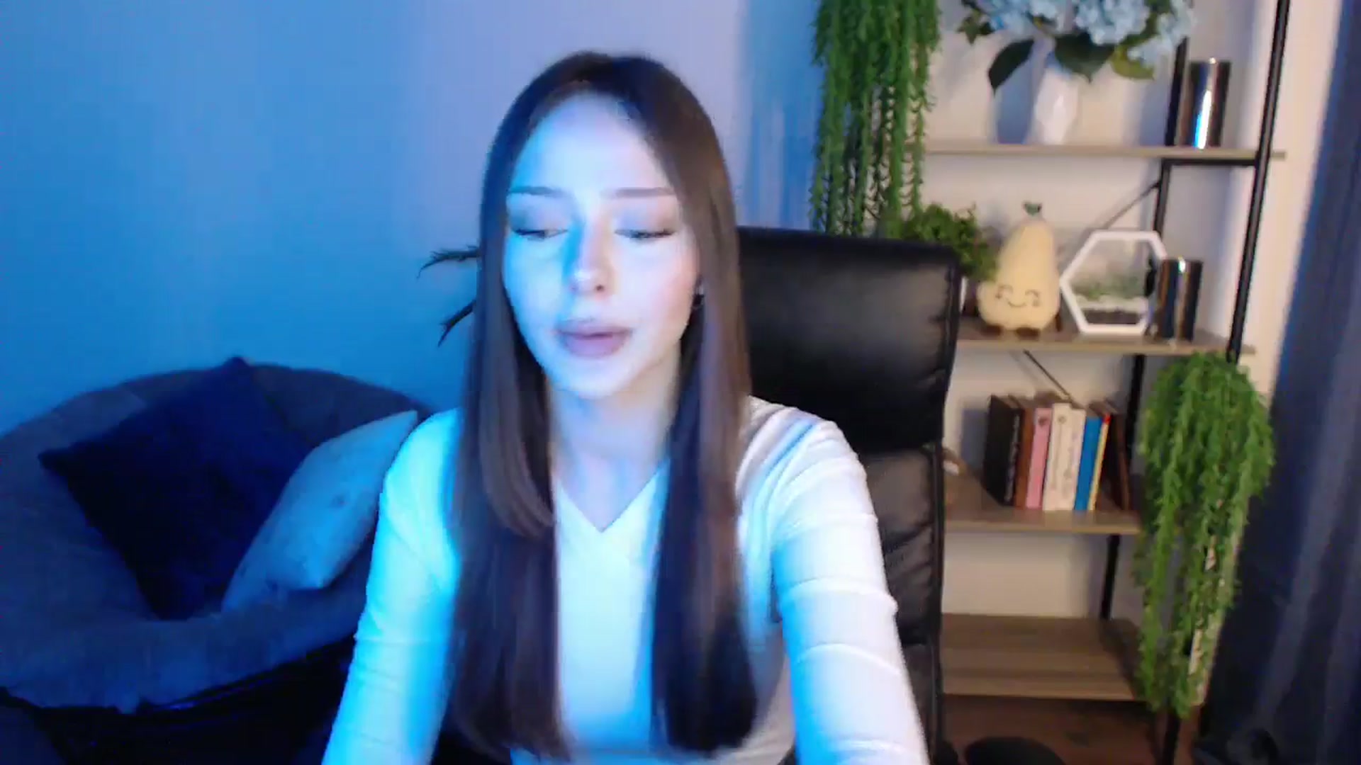 Gallery image thumbnail from KateManelli's myfreecams stream on, 02/25/2025, 12:02 image 17 of 20