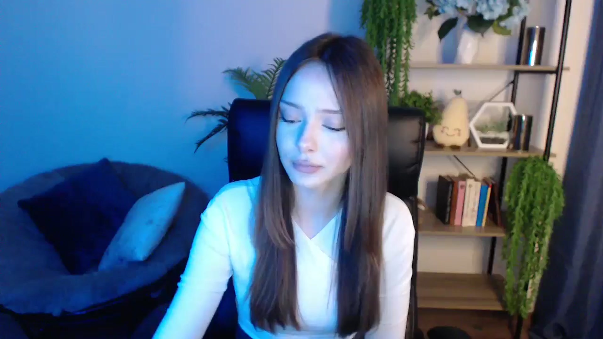 Gallery image thumbnail from KateManelli's myfreecams stream on, 02/25/2025, 12:02 image 18 of 20