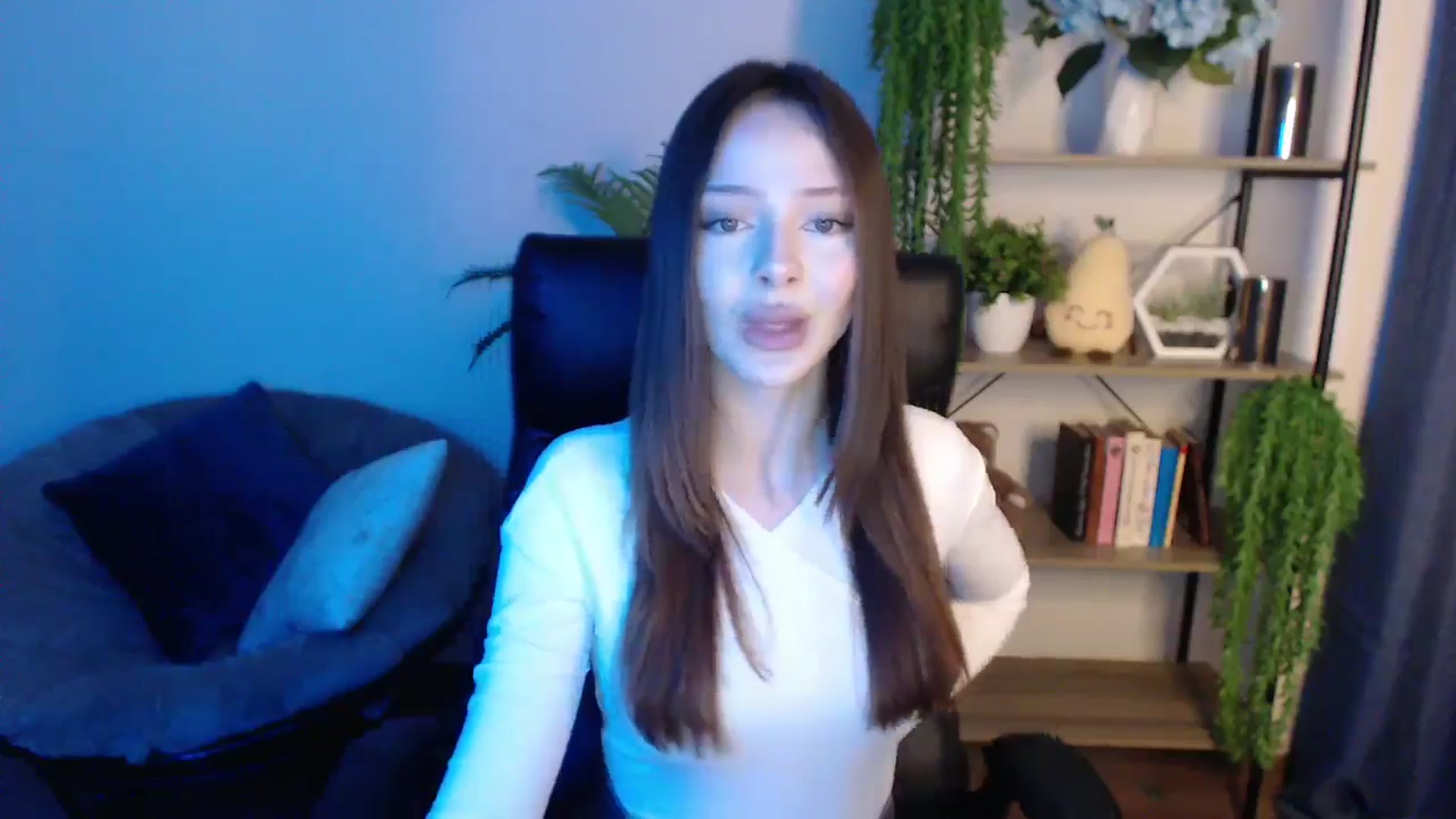 Gallery image thumbnail from KateManelli's myfreecams stream on, 02/25/2025, 12:35 image 11 of 20