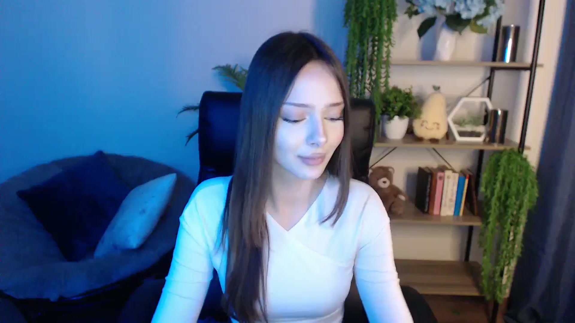 Gallery image thumbnail from KateManelli's myfreecams stream on, 02/25/2025, 12:35 image 16 of 20