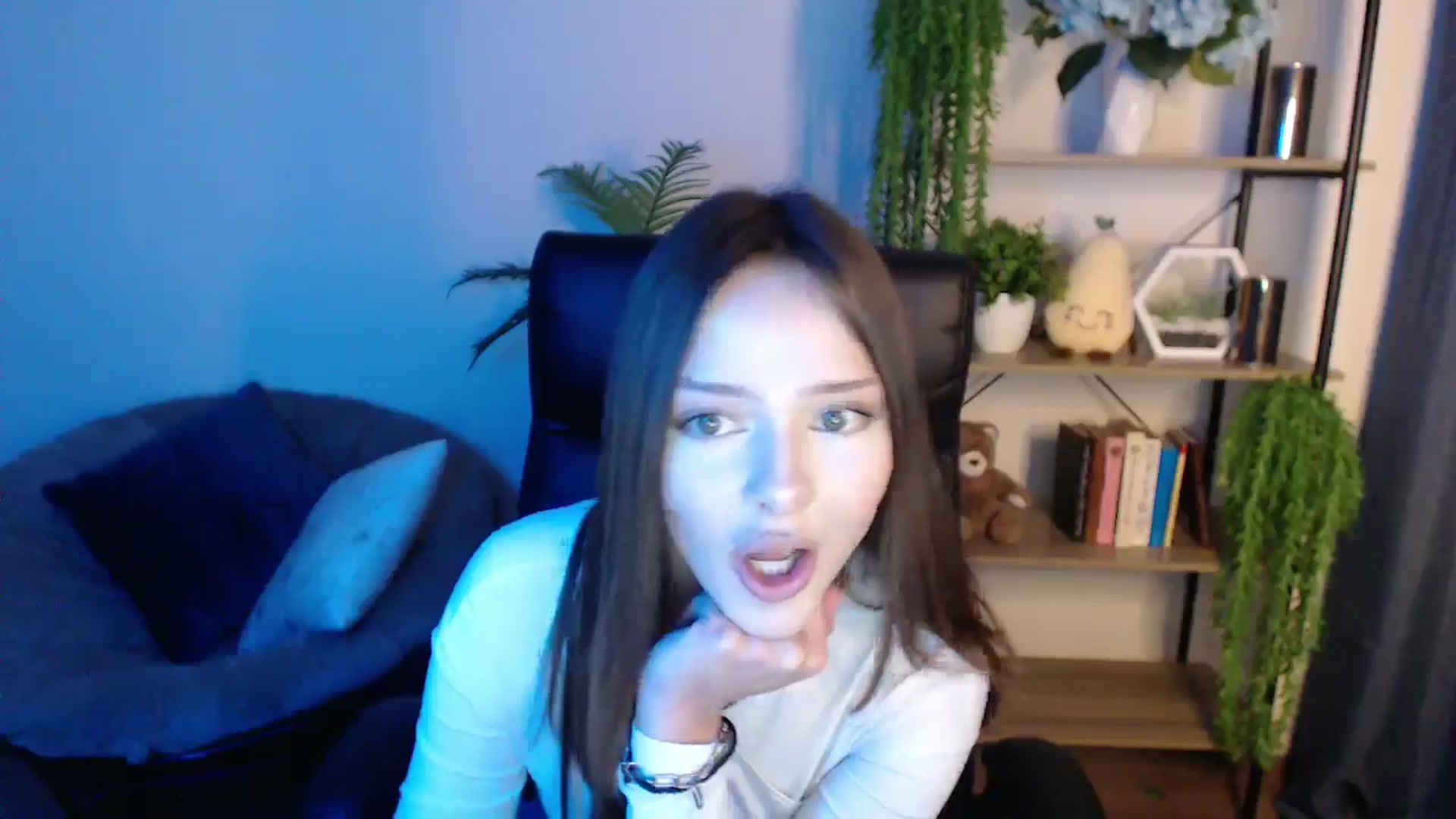 Gallery image thumbnail from KateManelli's myfreecams stream on, 02/25/2025, 12:35 image 20 of 20