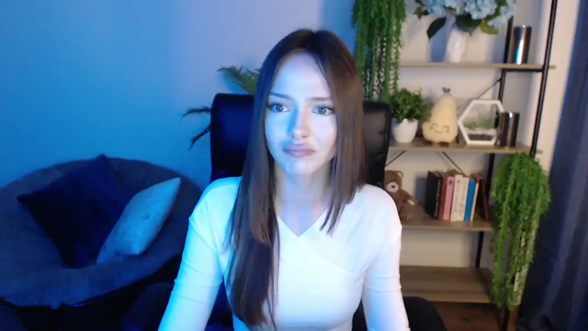 Gallery image thumbnail from KateManelli's myfreecams stream on, 02/25/2025, 12:35 image 17 of 20