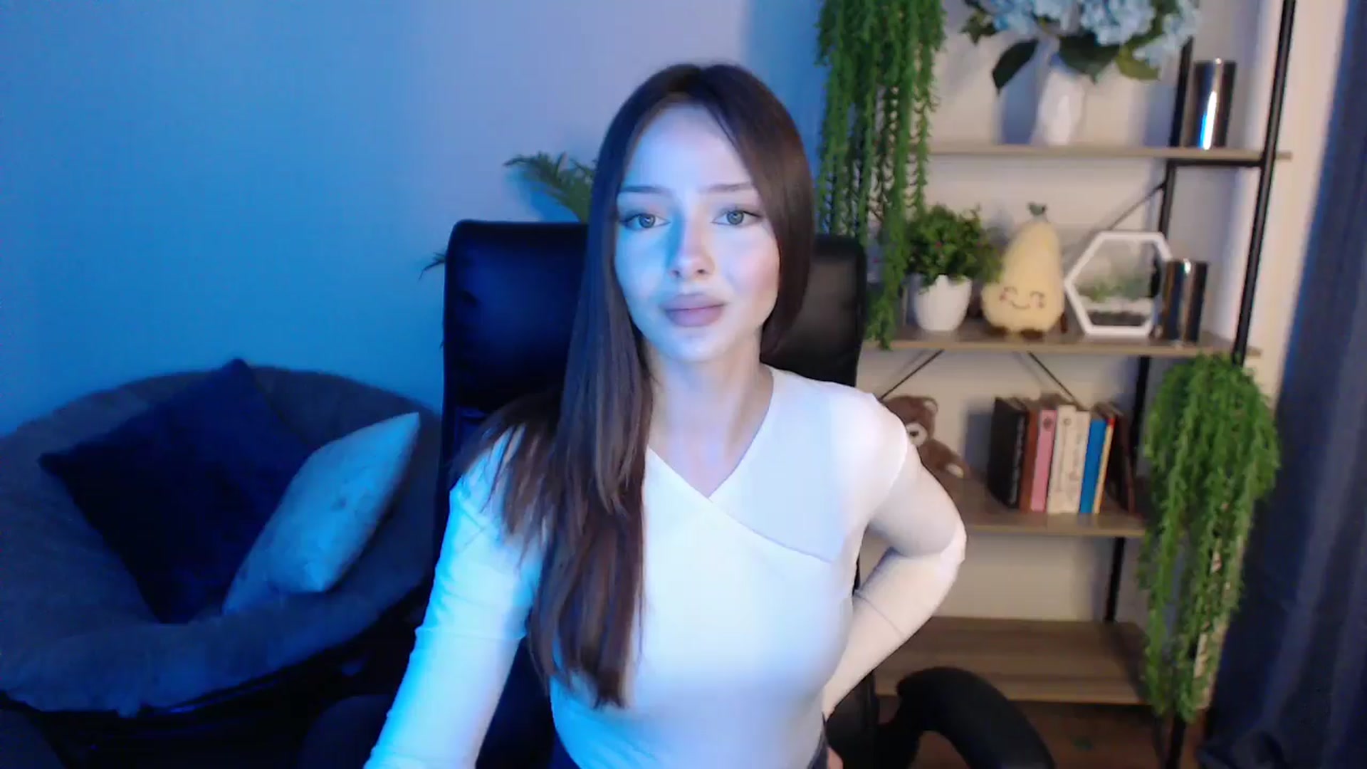 Gallery image thumbnail from KateManelli's myfreecams stream on, 02/25/2025, 12:35 image 13 of 20