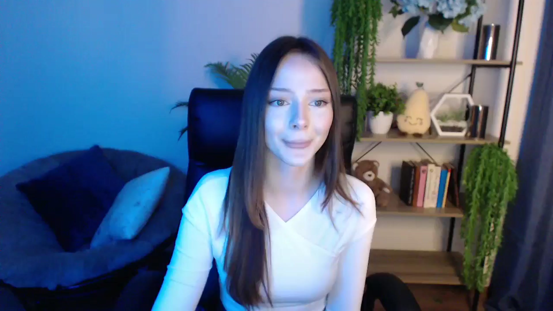 Gallery image thumbnail from KateManelli's myfreecams stream on, 02/25/2025, 12:35 image 18 of 20