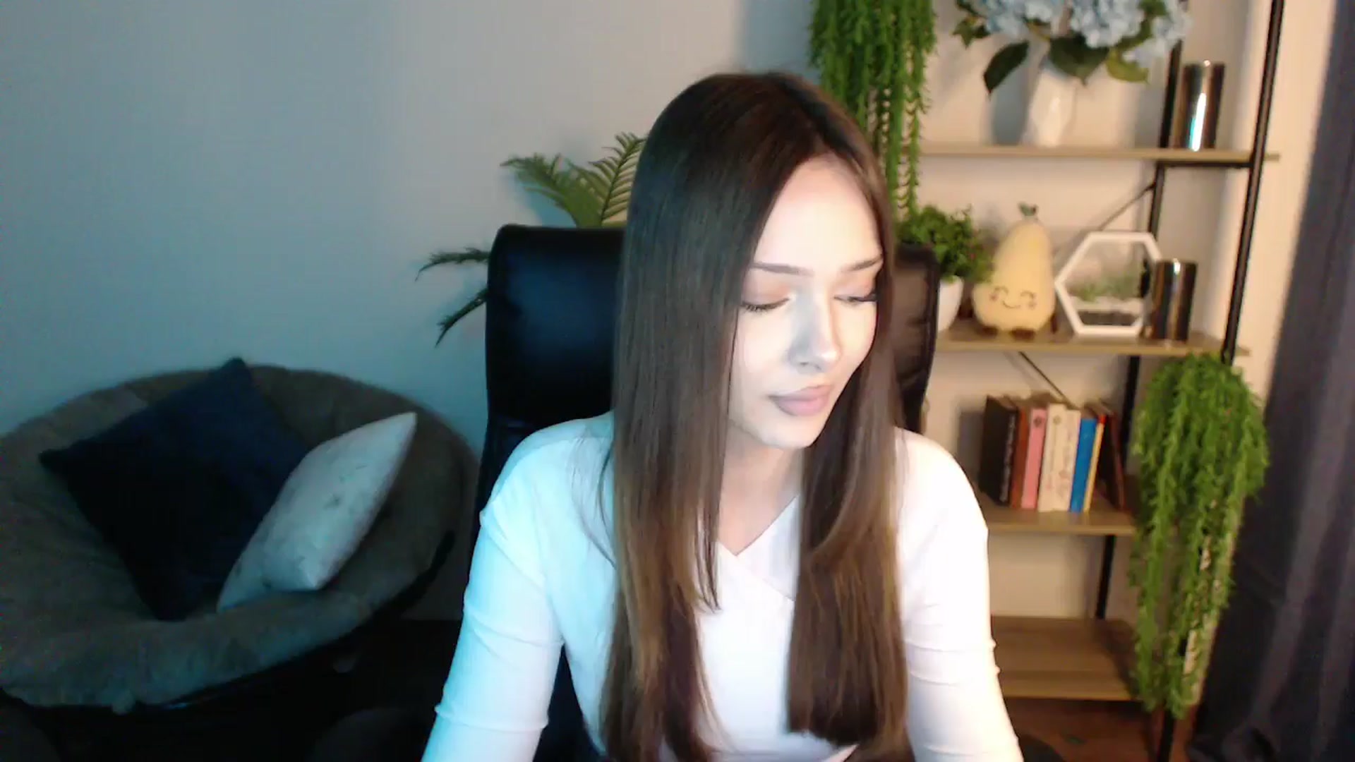 Gallery image thumbnail from KateManelli's myfreecams stream on, 02/25/2025, 14:15 image 20 of 20