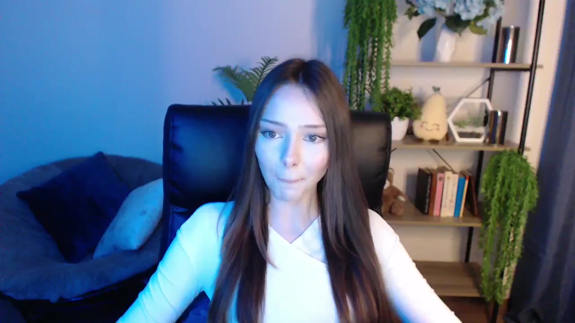 Gallery image thumbnail from KateManelli's myfreecams stream on, 02/25/2025, 14:15 image 5 of 20