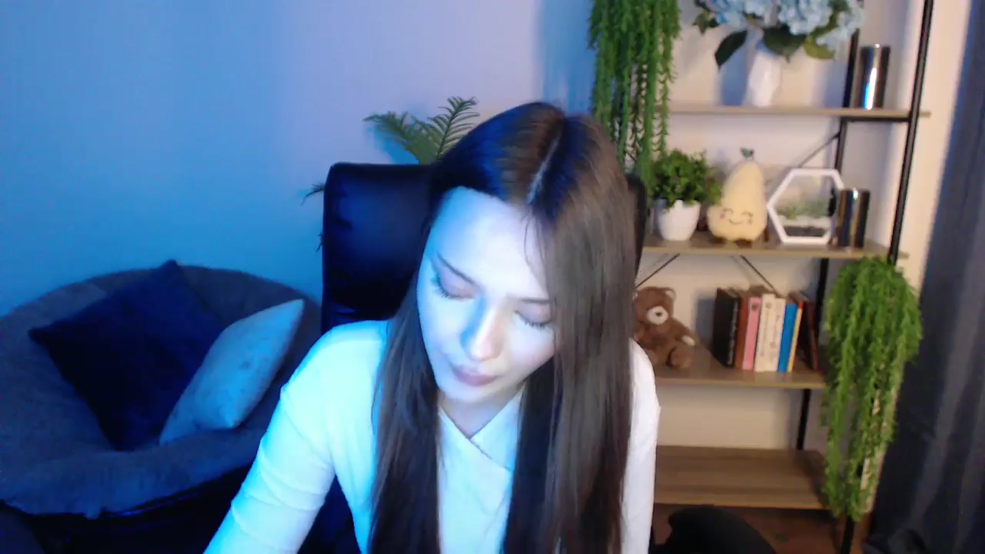 Gallery image thumbnail from KateManelli's myfreecams stream on, 02/25/2025, 14:15 image 8 of 20