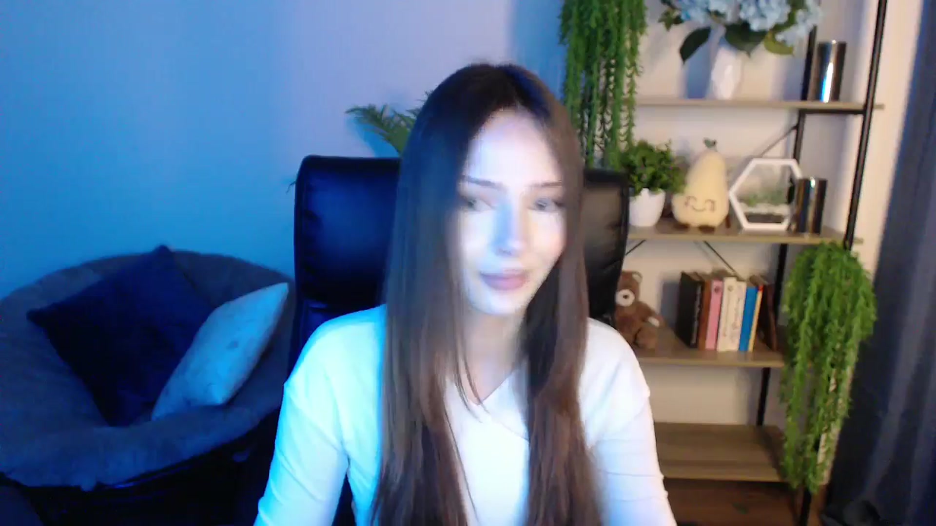 Gallery image thumbnail from KateManelli's myfreecams stream on, 02/25/2025, 14:15 image 2 of 20
