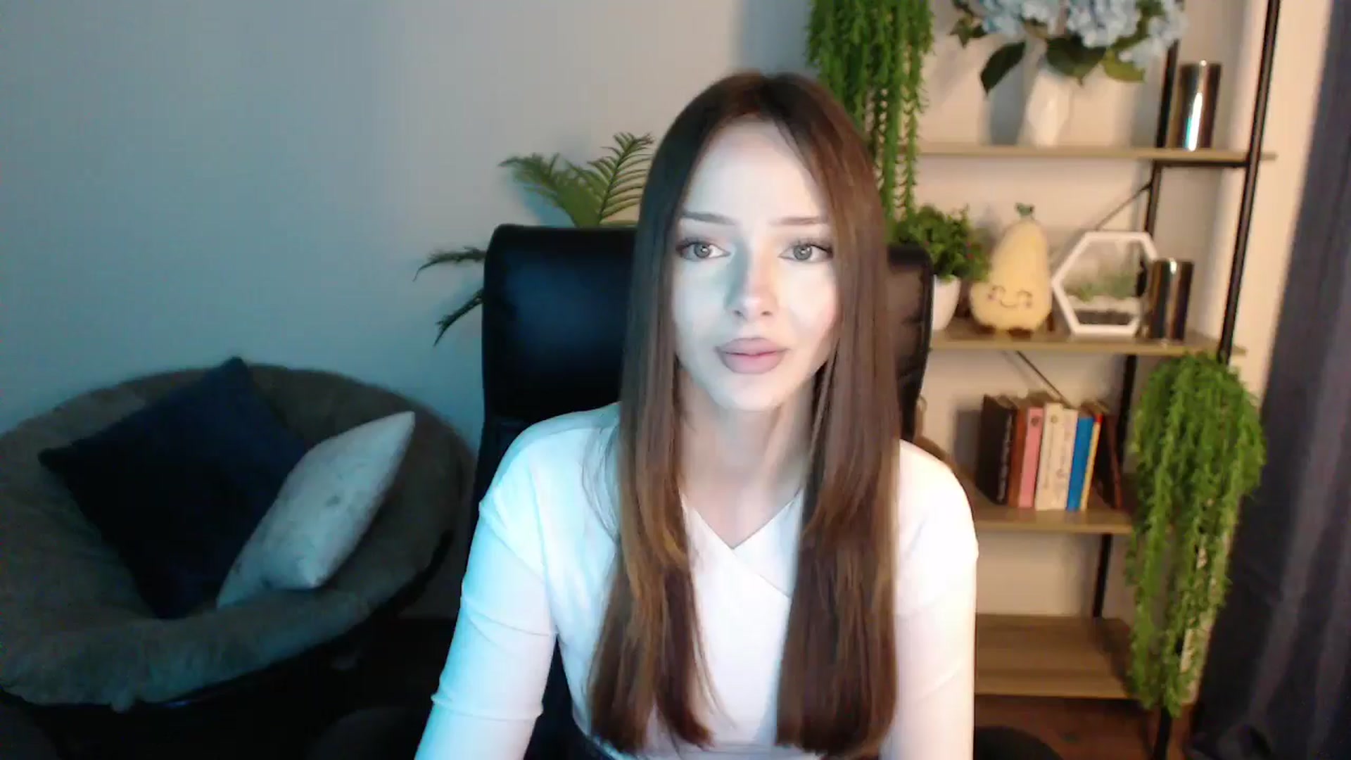 Gallery image thumbnail from KateManelli's myfreecams stream on, 02/25/2025, 14:15 image 19 of 20