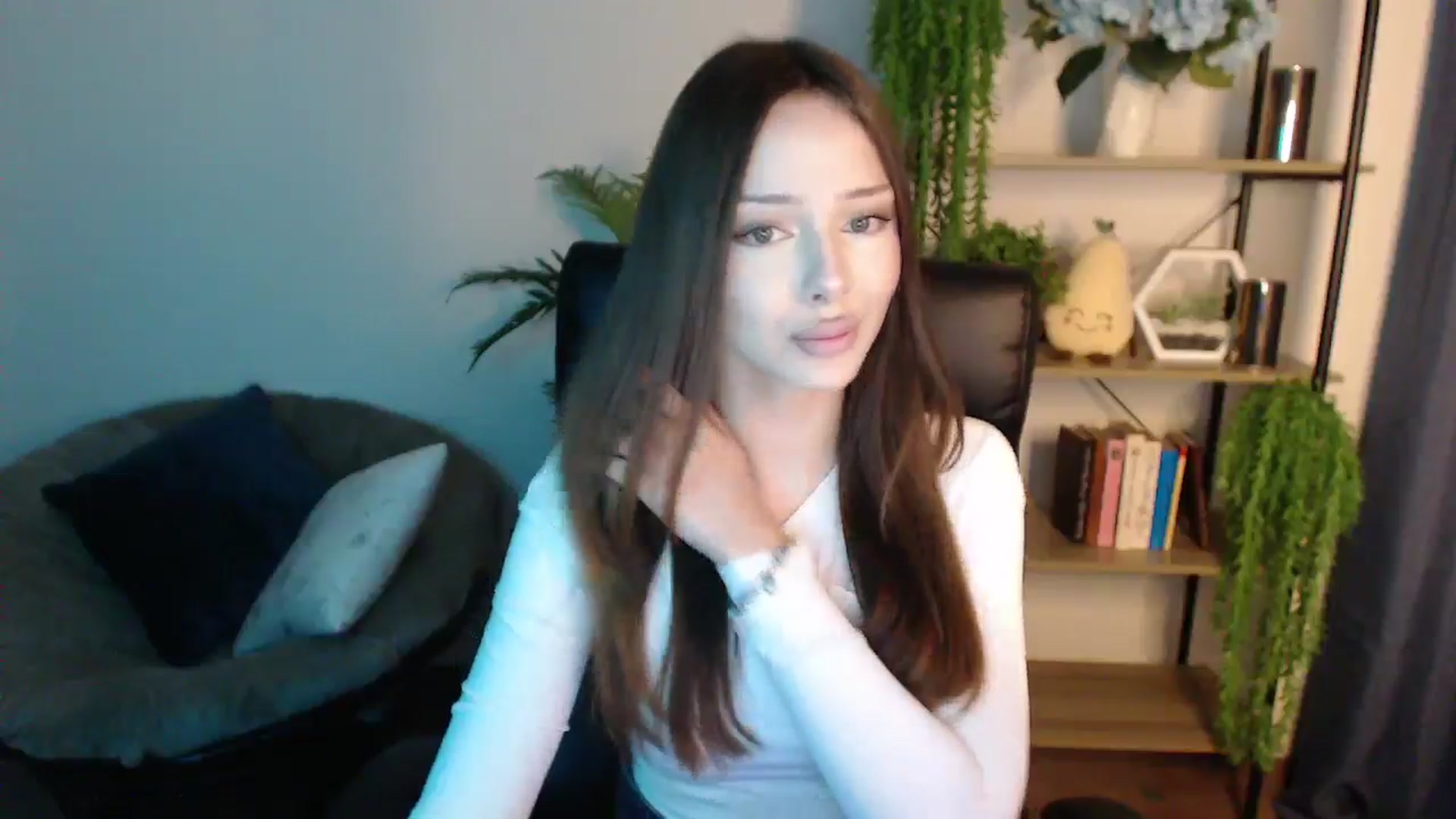 Gallery image thumbnail from KateManelli's myfreecams stream on, 02/25/2025, 14:15 image 18 of 20