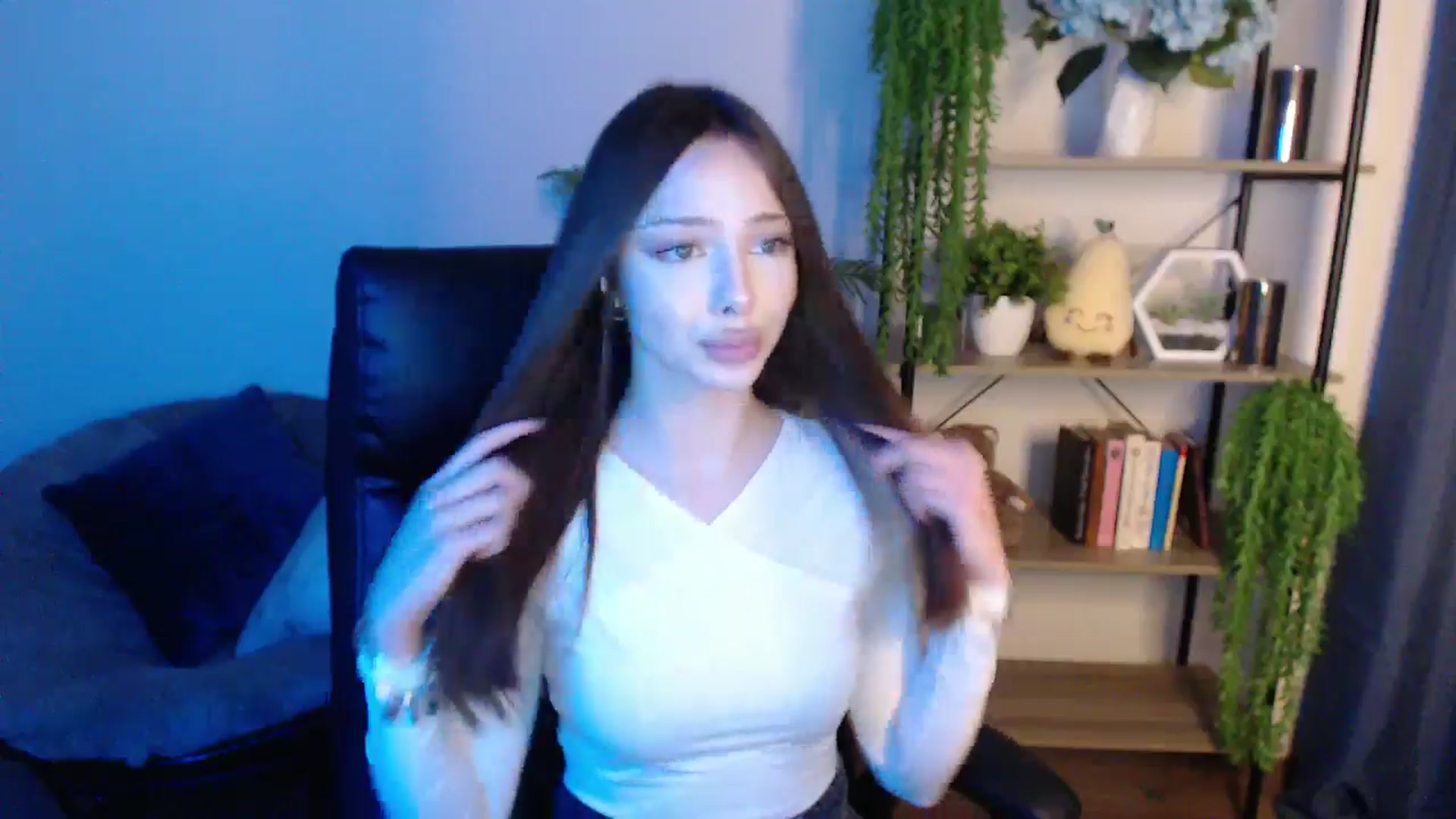 Gallery image thumbnail from KateManelli's myfreecams stream on, 02/25/2025, 14:15 image 3 of 20