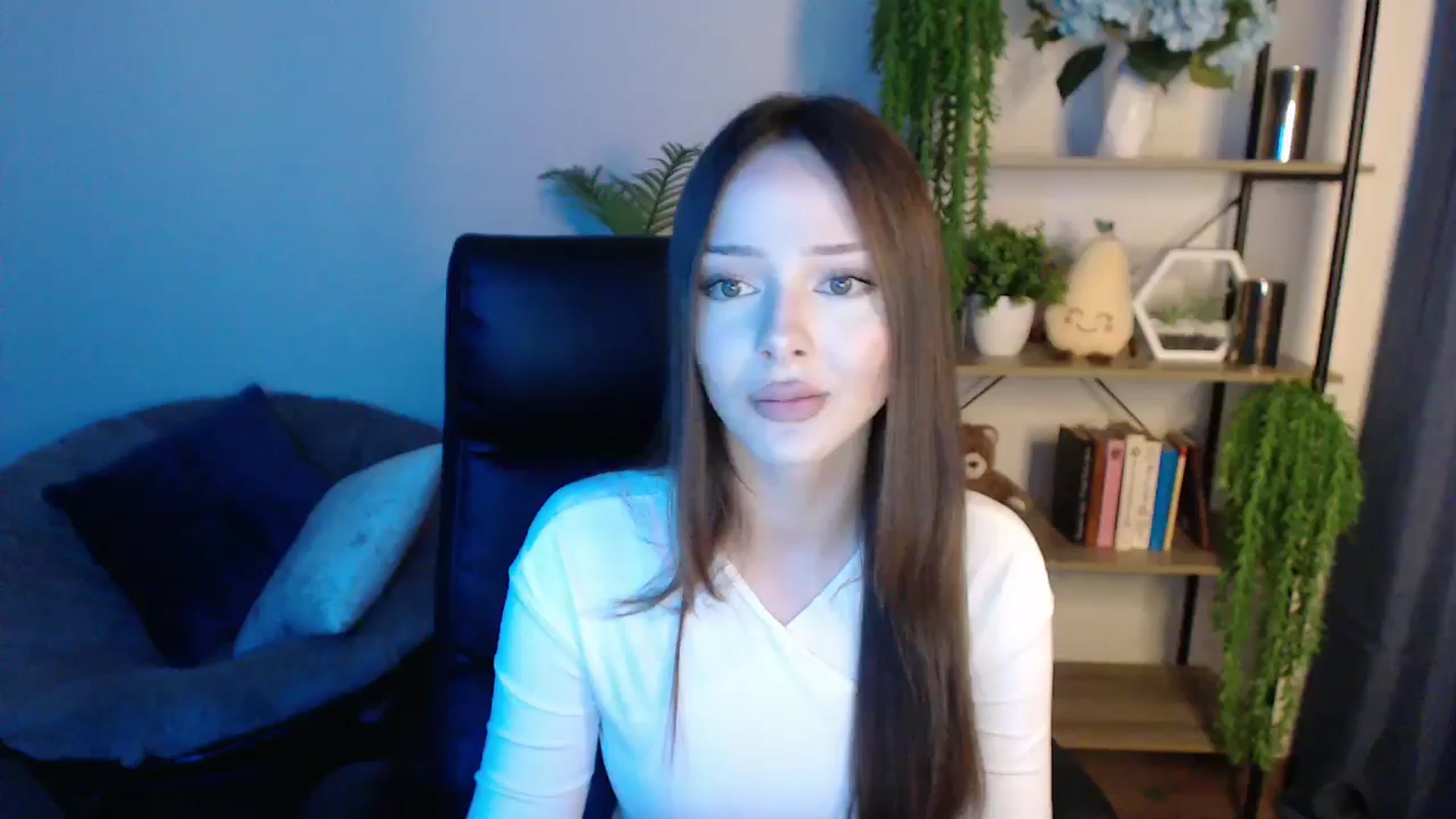 Gallery image thumbnail from KateManelli's myfreecams stream on, 02/25/2025, 14:50 image 17 of 20