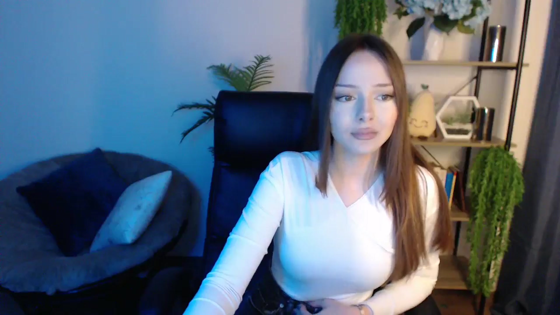 Gallery image thumbnail from KateManelli's myfreecams stream on, 02/25/2025, 14:50 image 8 of 20