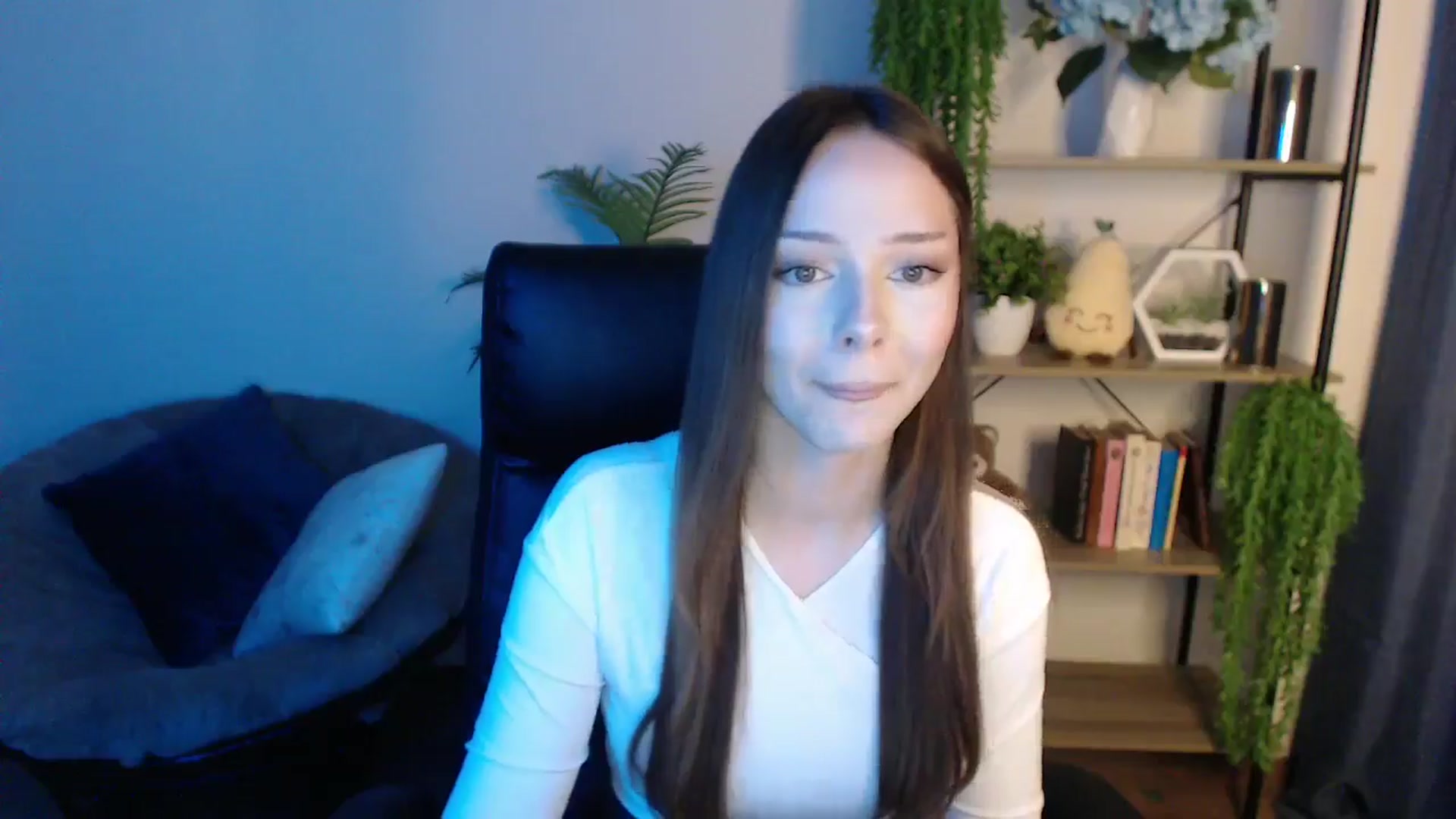 Gallery image thumbnail from KateManelli's myfreecams stream on, 02/25/2025, 14:50 image 7 of 20