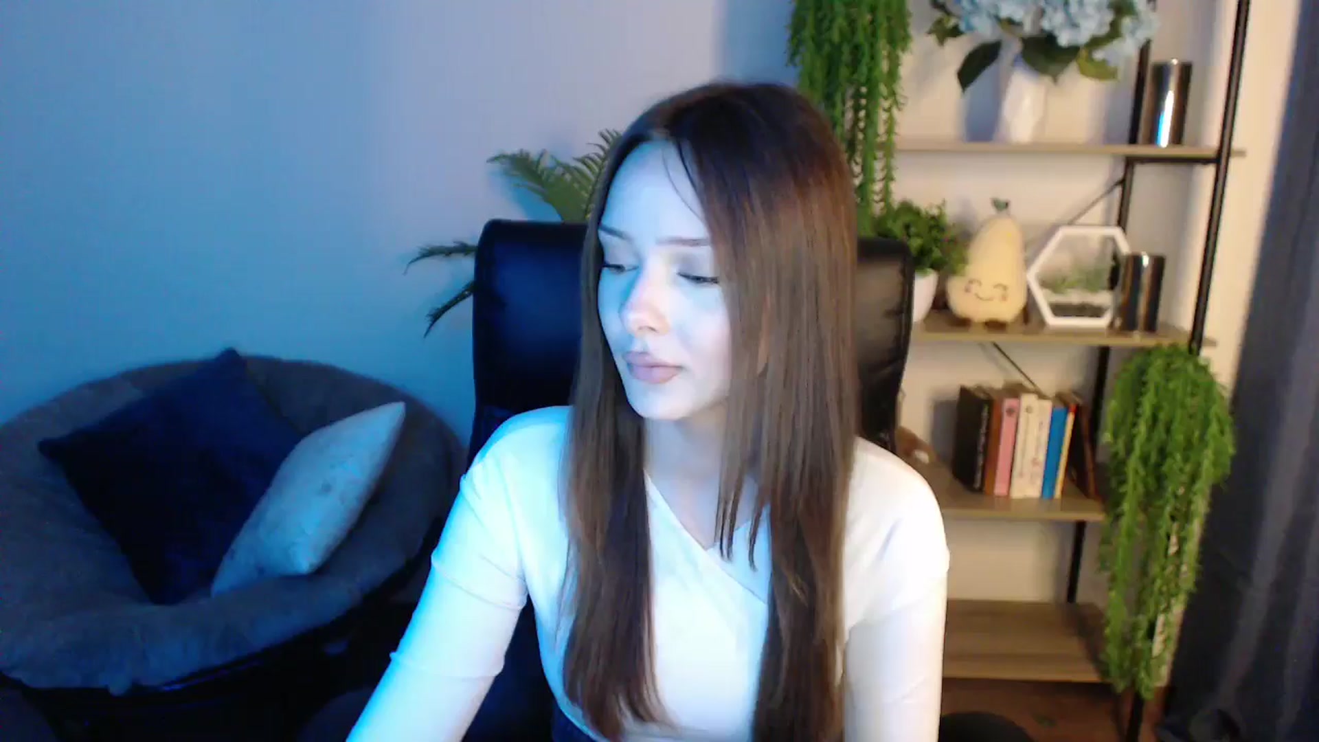 Gallery image thumbnail from KateManelli's myfreecams stream on, 02/25/2025, 14:50 image 2 of 20