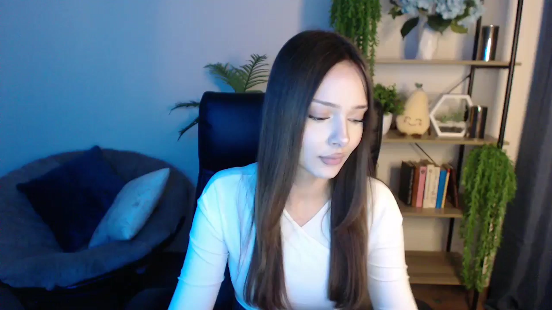 Gallery image thumbnail from KateManelli's myfreecams stream on, 02/25/2025, 14:50 image 1 of 20