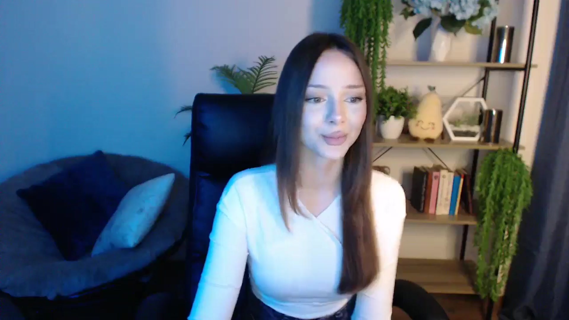 Gallery image thumbnail from KateManelli's myfreecams stream on, 02/25/2025, 14:50 image 12 of 20
