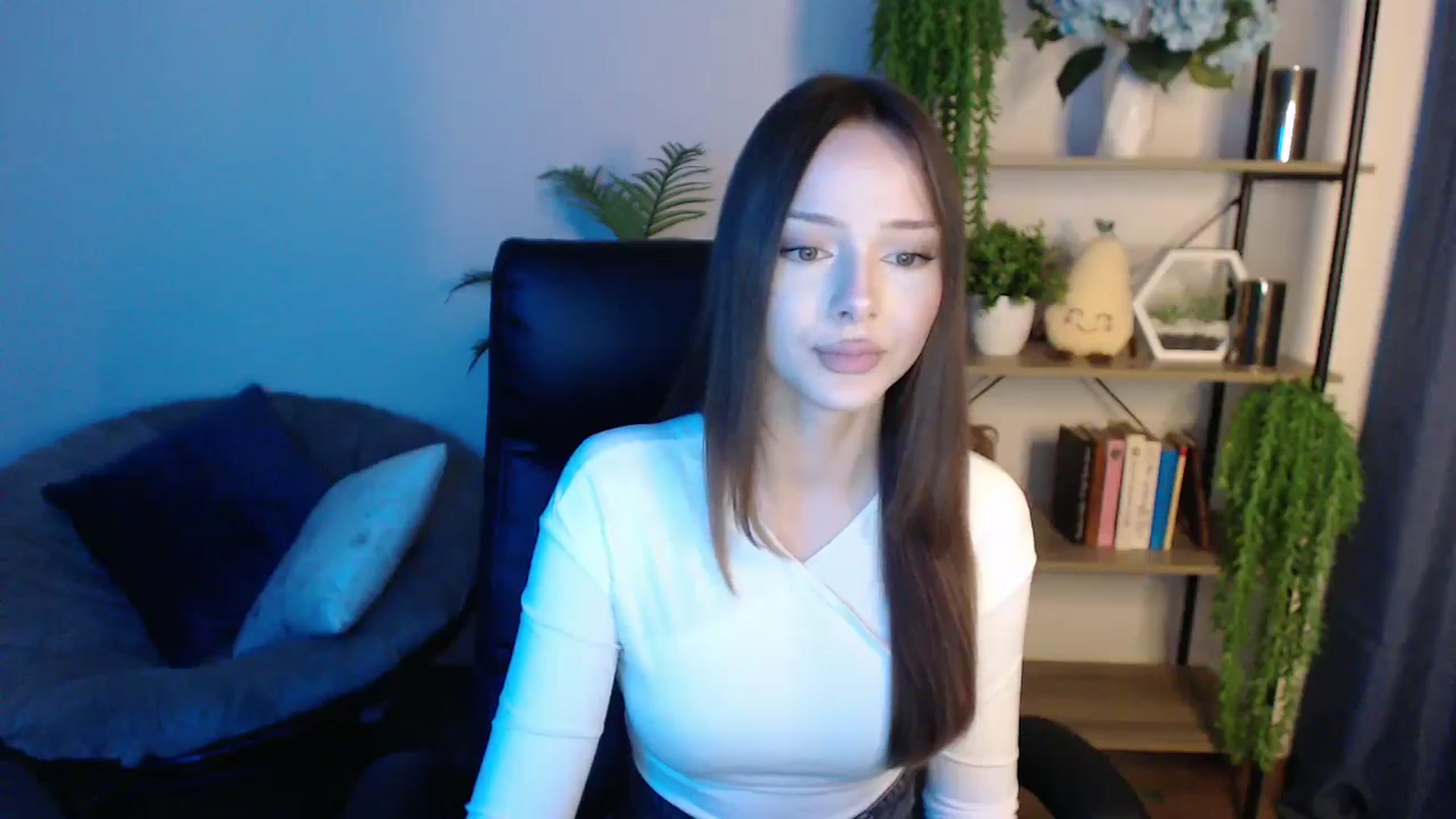 Gallery image thumbnail from KateManelli's myfreecams stream on, 02/25/2025, 14:50 image 11 of 20
