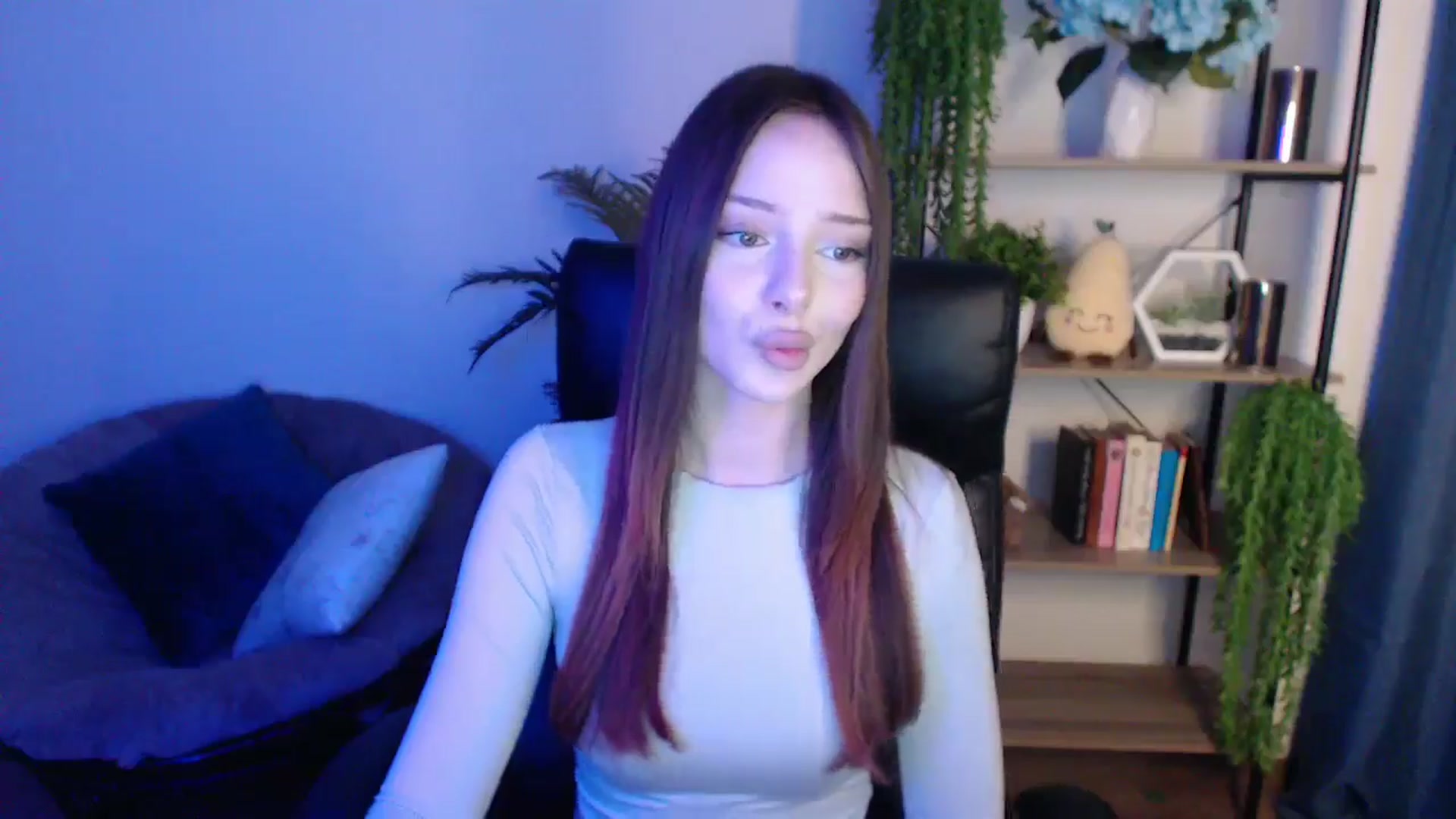 Gallery image thumbnail from KateManelli's myfreecams stream on, 02/26/2025, 13:18 image 4 of 20