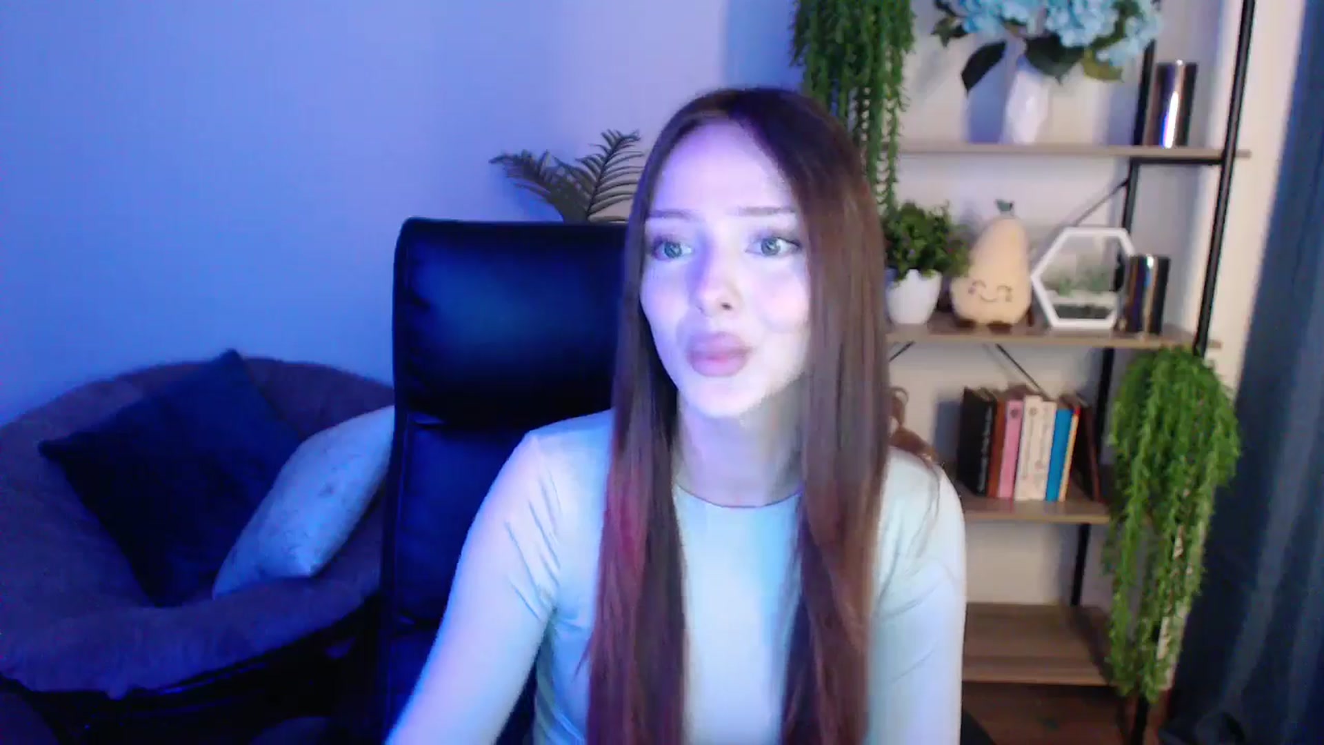 Gallery image thumbnail from KateManelli's myfreecams stream on, 02/26/2025, 13:18 image 9 of 20