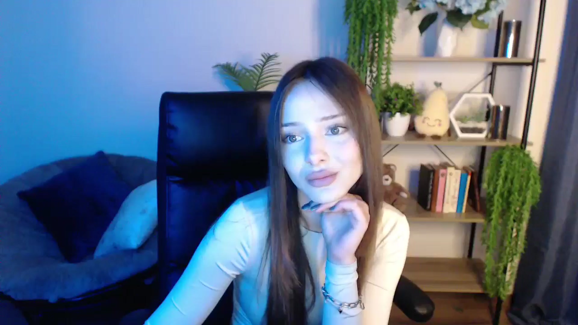 Gallery image thumbnail from KateManelli's myfreecams stream on, 02/26/2025, 14:51 image 3 of 20