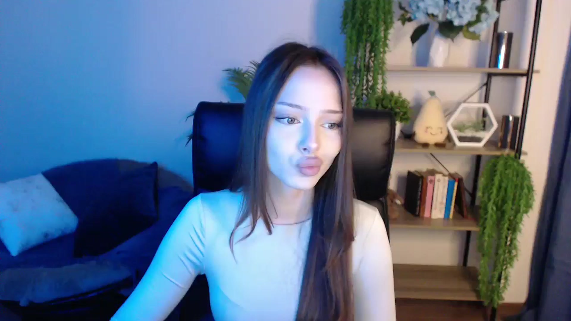 Gallery image thumbnail from KateManelli's myfreecams stream on, 02/28/2025, 10:56 image 10 of 20