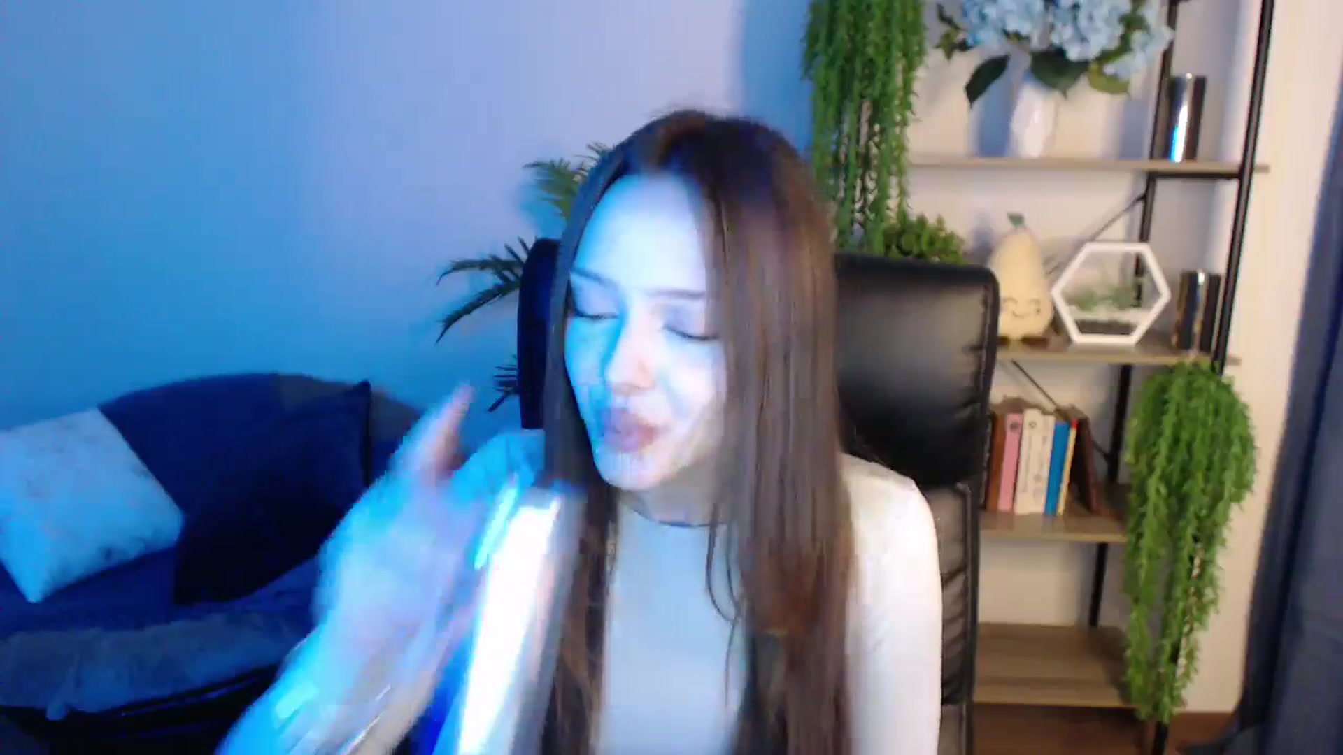 Gallery image thumbnail from KateManelli's myfreecams stream on, 02/28/2025, 10:56 image 12 of 20
