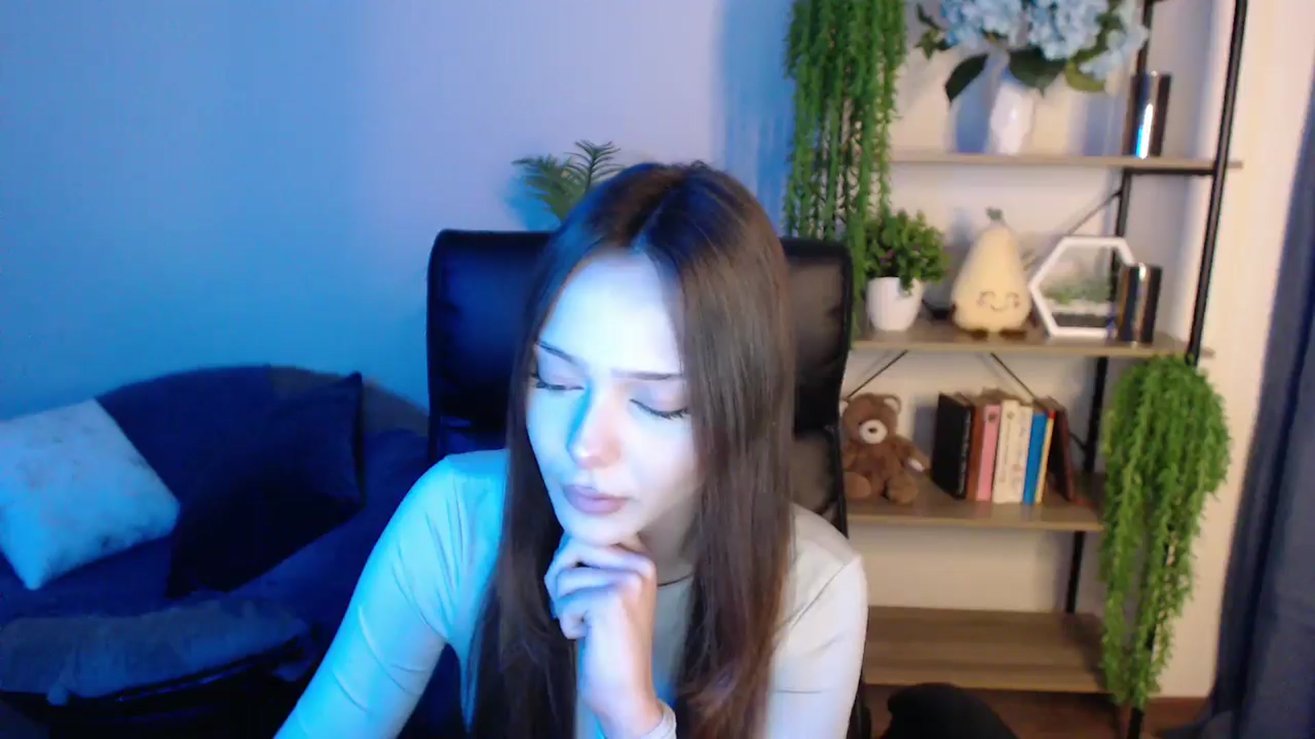 Gallery image thumbnail from KateManelli's myfreecams stream on, 02/28/2025, 14:17 image 14 of 20