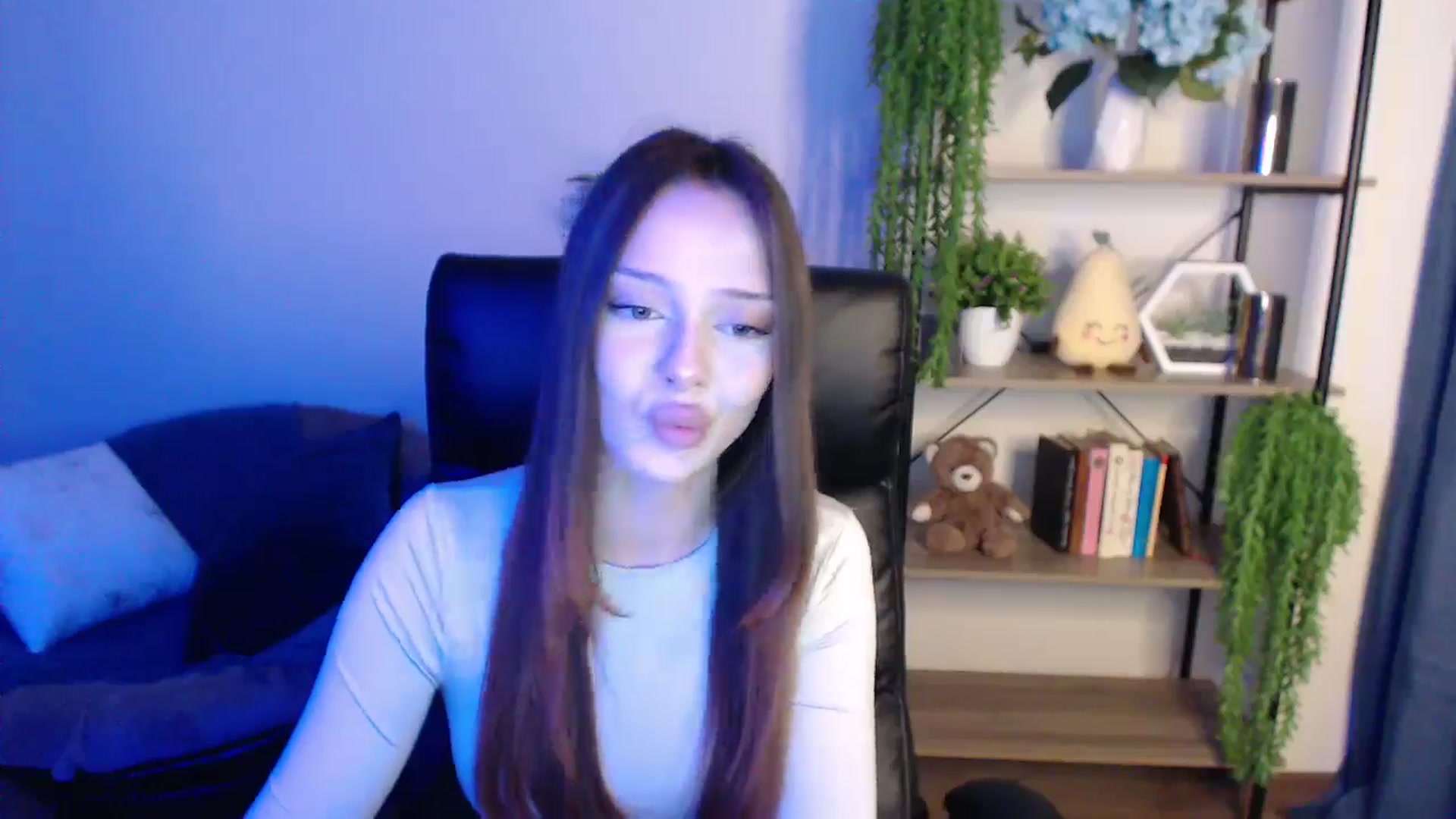 Gallery image thumbnail from KateManelli's myfreecams stream on, 02/28/2025, 14:17 image 19 of 20