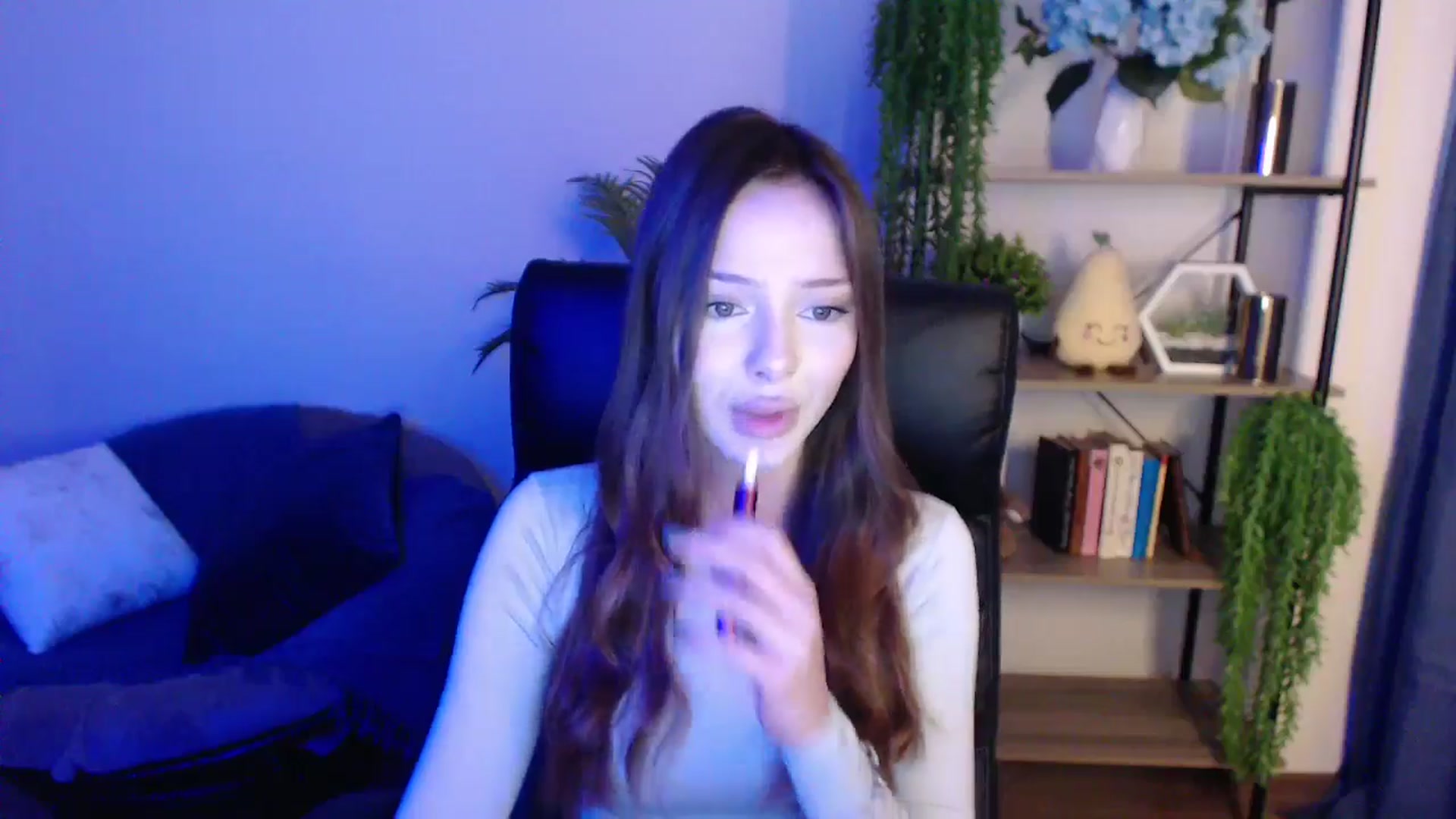 Gallery image thumbnail from KateManelli's myfreecams stream on, 03/01/2025, 10:13 image 18 of 20