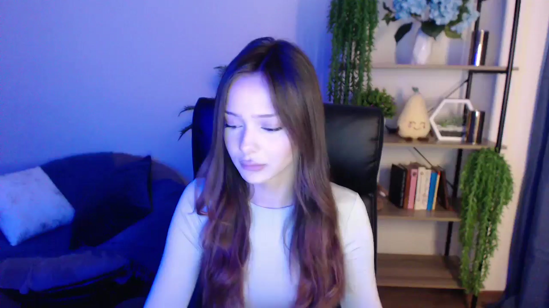 Gallery image thumbnail from KateManelli's myfreecams stream on, 03/01/2025, 10:13 image 17 of 20