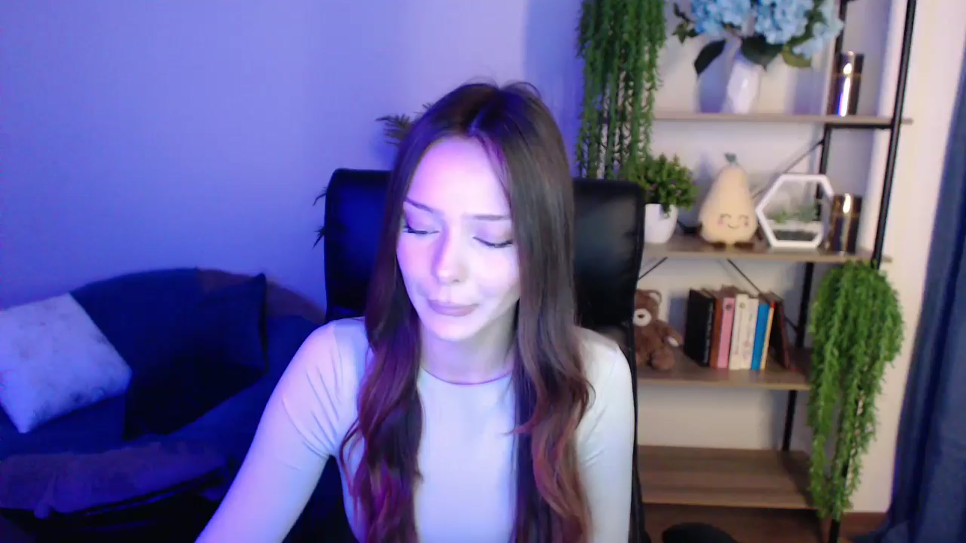 Gallery image thumbnail from KateManelli's myfreecams stream on, 03/01/2025, 11:40 image 18 of 20