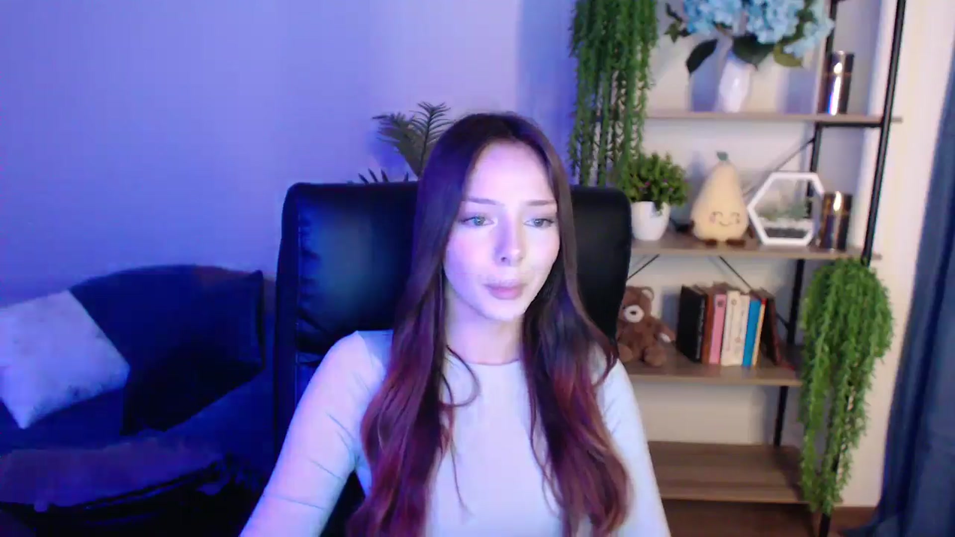 Gallery image thumbnail from KateManelli's myfreecams stream on, 03/01/2025, 11:40 image 14 of 20