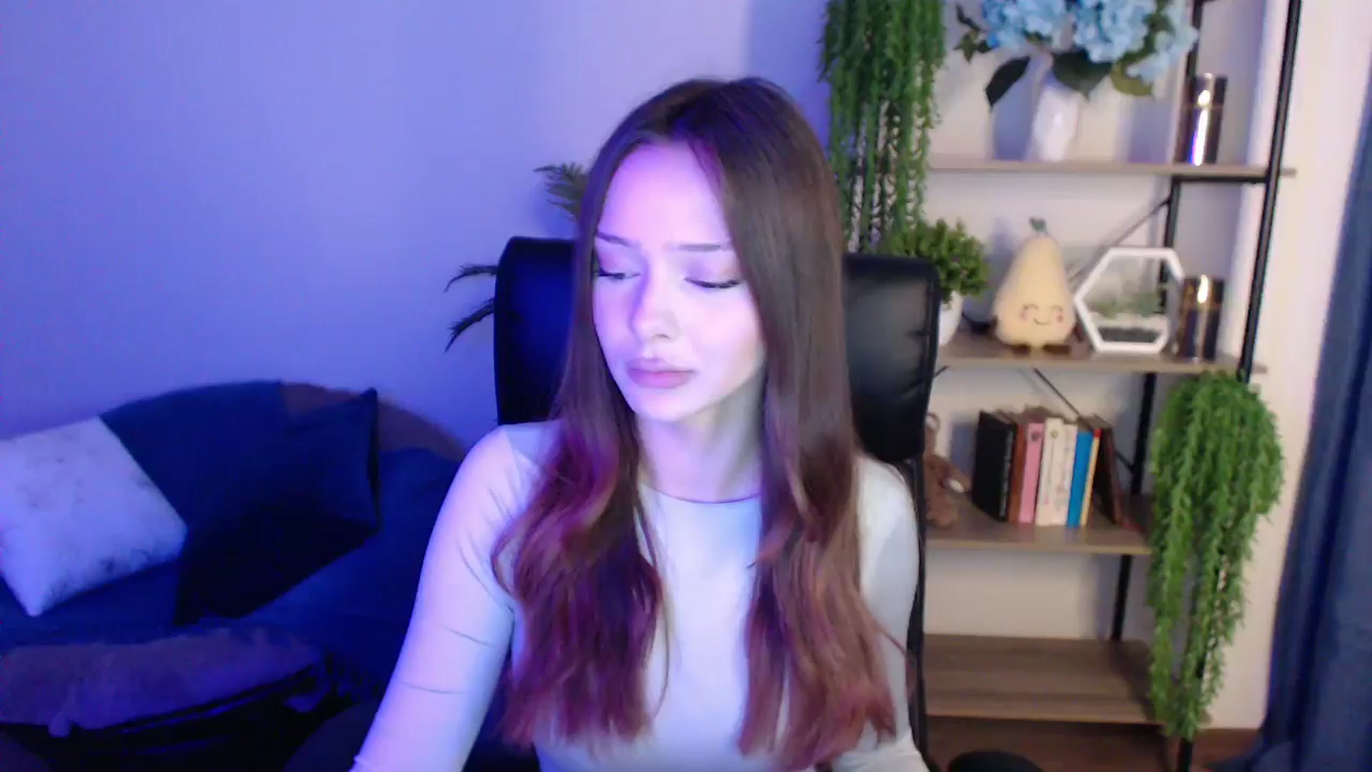 Gallery image thumbnail from KateManelli's myfreecams stream on, 03/01/2025, 11:40 image 11 of 20
