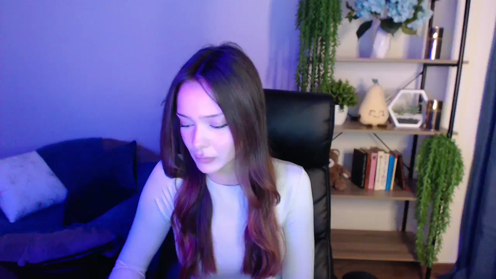 Gallery image thumbnail from KateManelli's myfreecams stream on, 03/01/2025, 11:40 image 19 of 20