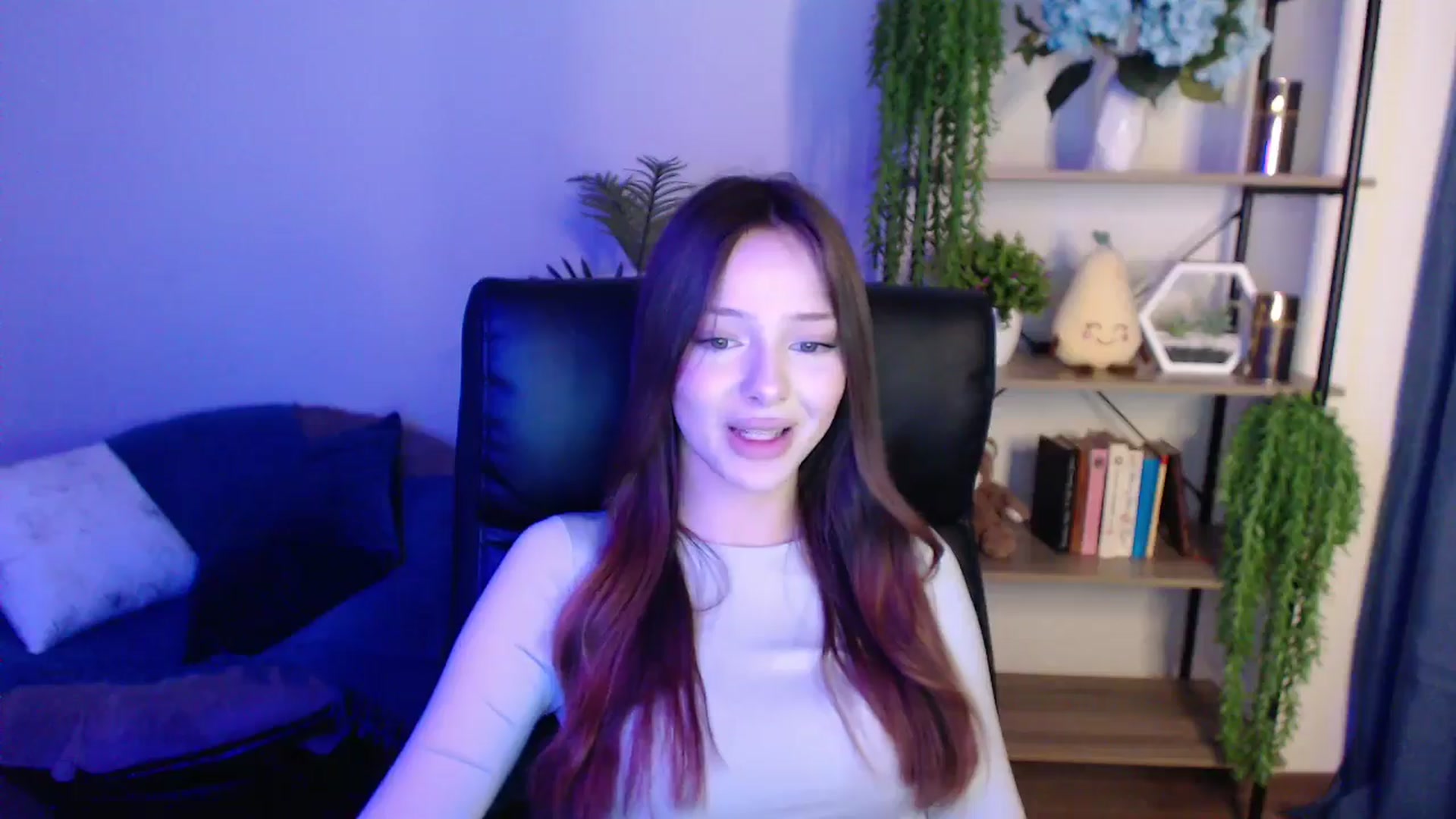 Gallery image thumbnail from KateManelli's myfreecams stream on, 03/01/2025, 11:40 image 15 of 20