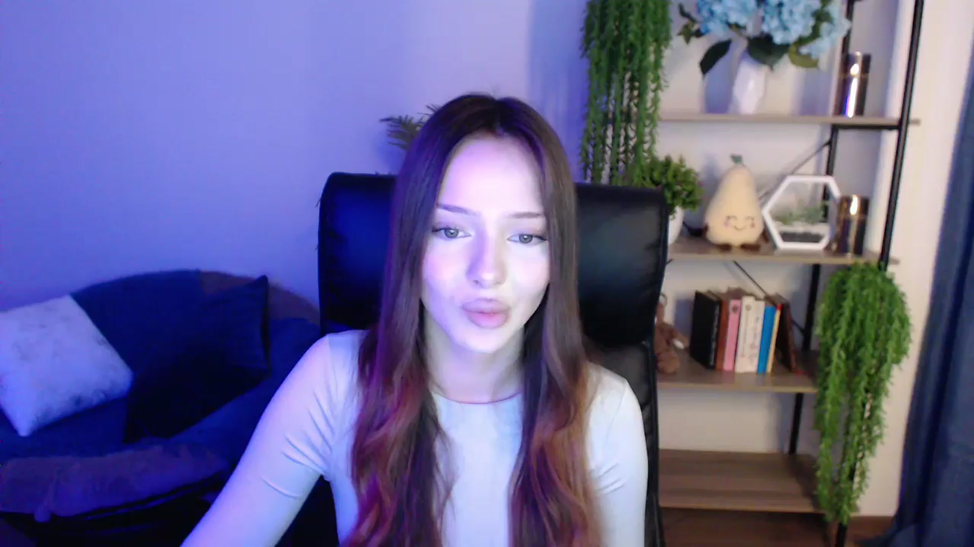 Gallery image thumbnail from KateManelli's myfreecams stream on, 03/01/2025, 12:28 image 20 of 20