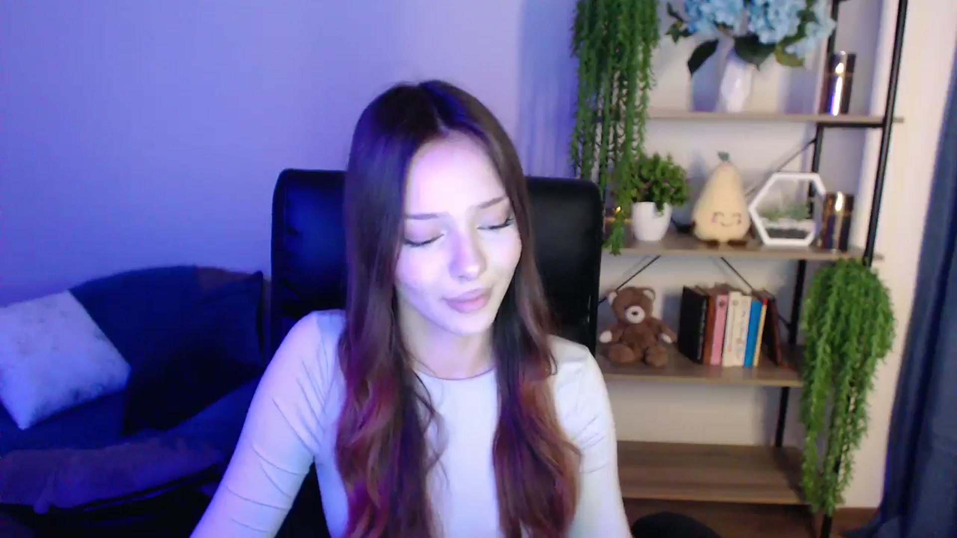 Gallery image thumbnail from KateManelli's myfreecams stream on, 03/01/2025, 12:28 image 4 of 20